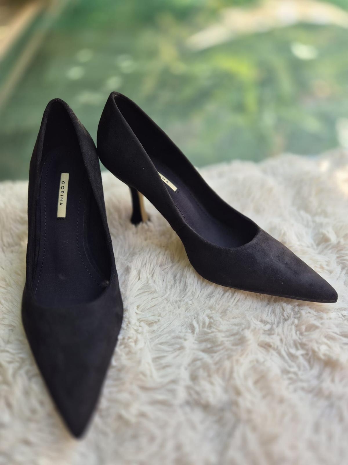 ZAPATOS DE TACÓN SHARON NEGRO