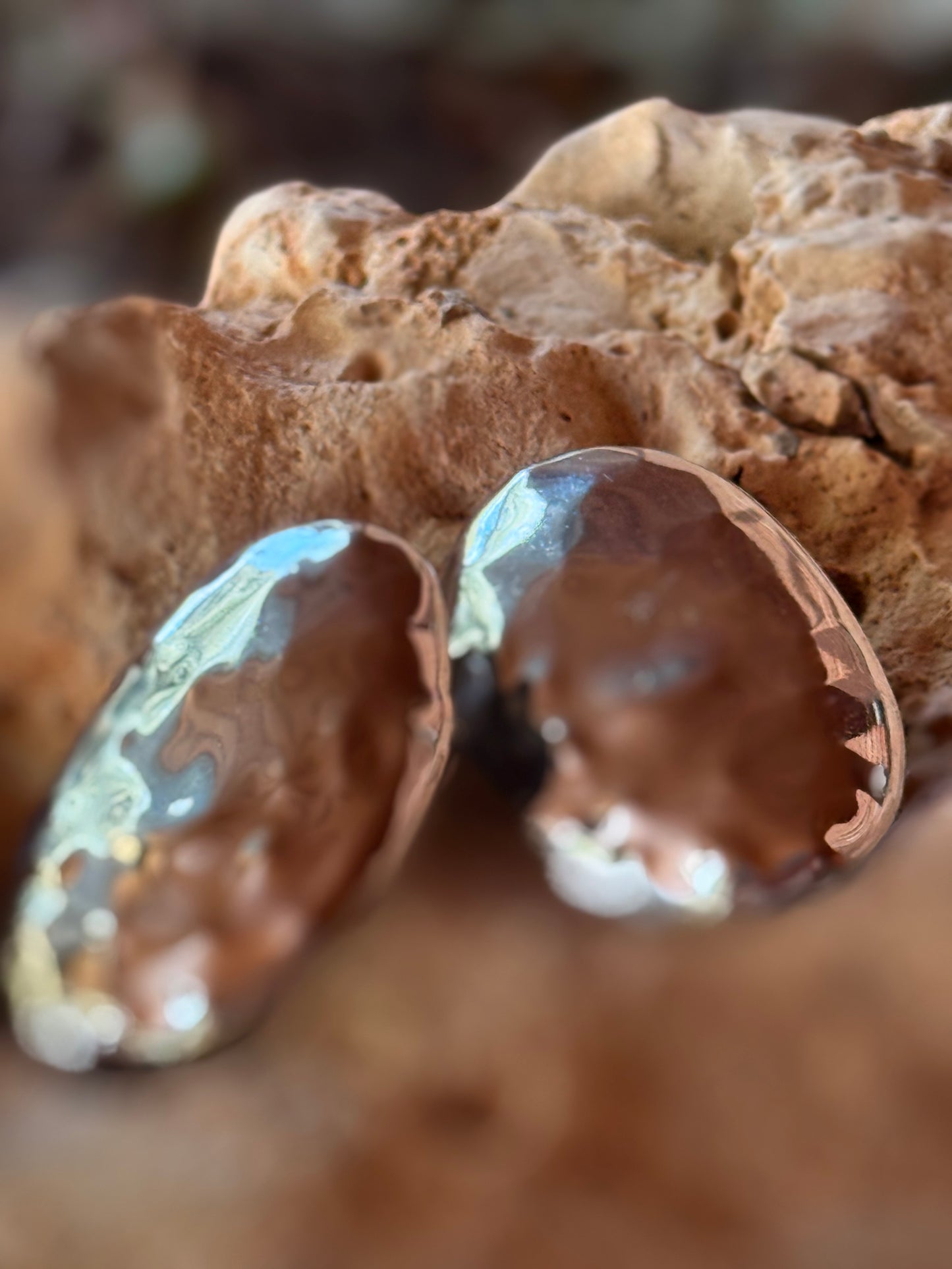 PENDIENTES RELIEVES PLATEADO