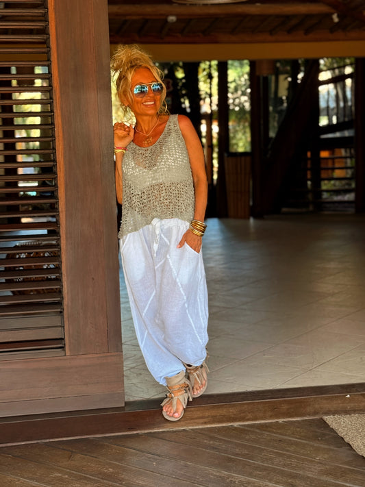 TOP AGUJEROS LUISA GRIS