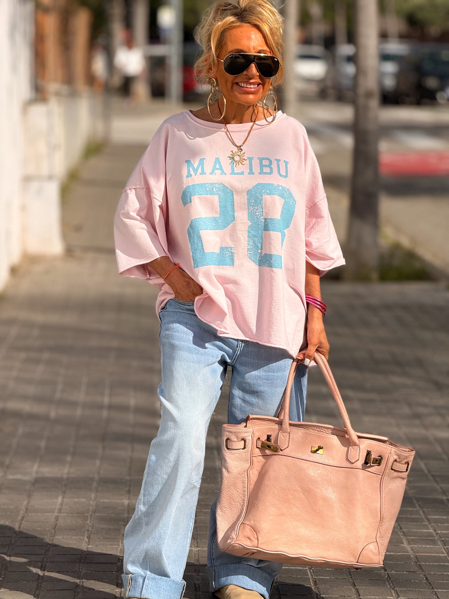 CAMISETA SUPER OVERSIZE DESGASTADA MALIBU MULTICOLOR