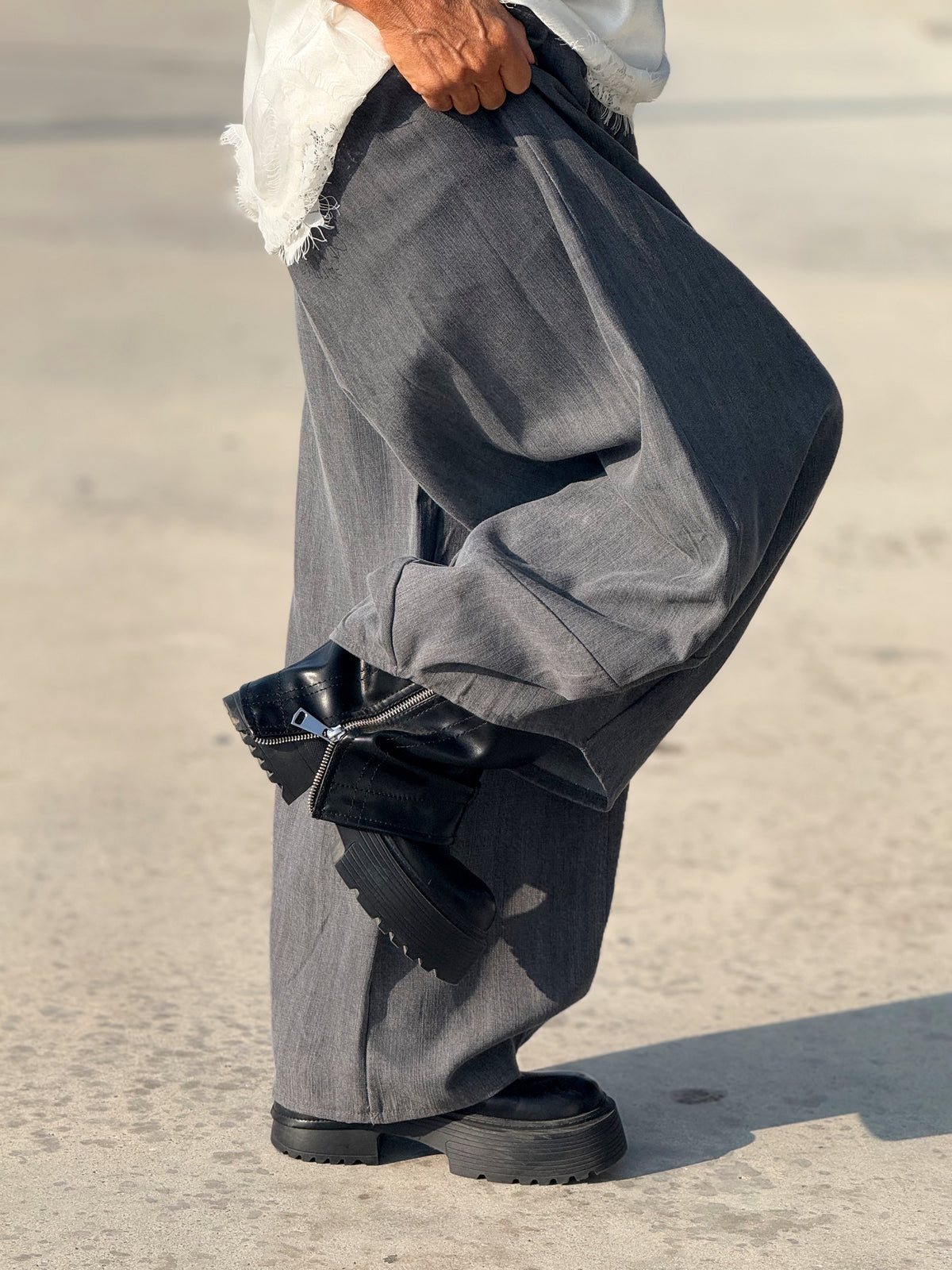 PANTALON OVERSIZE EDU GRIS