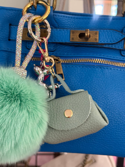 SET BAG CHARMS BOLA PELO VERDE