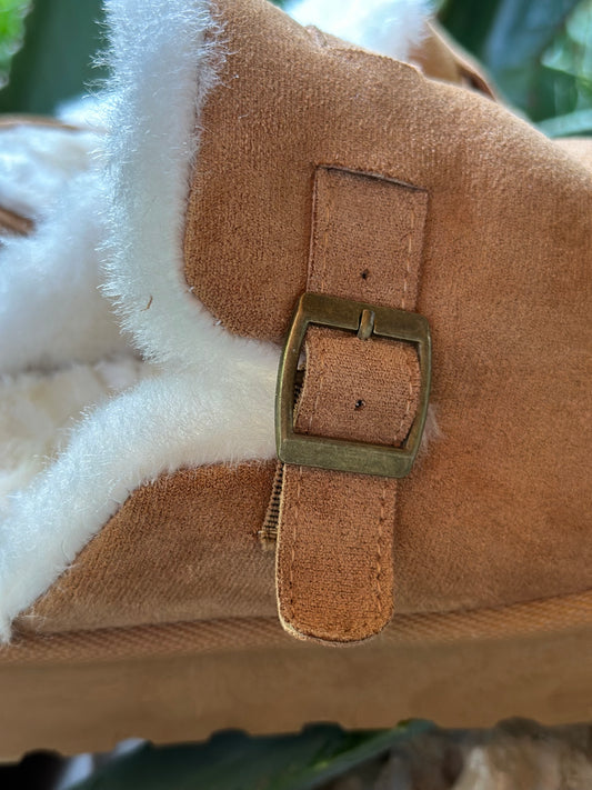 ZUECOS PELO SINTÉTICO CAMEL