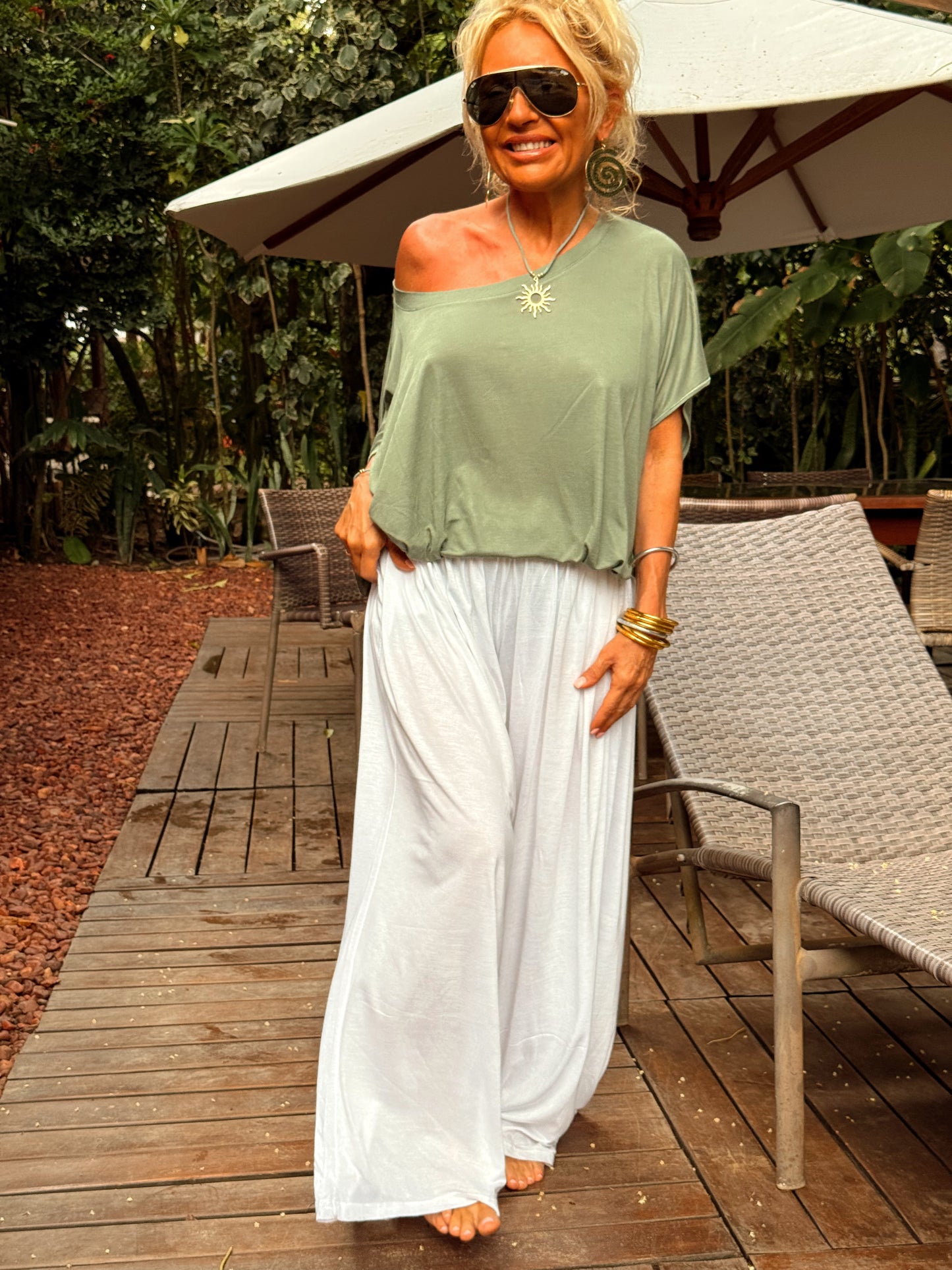 CONJUNTO OVERSIZE TÚNICA-PANTALON AMELIE KAKI-BLANCO