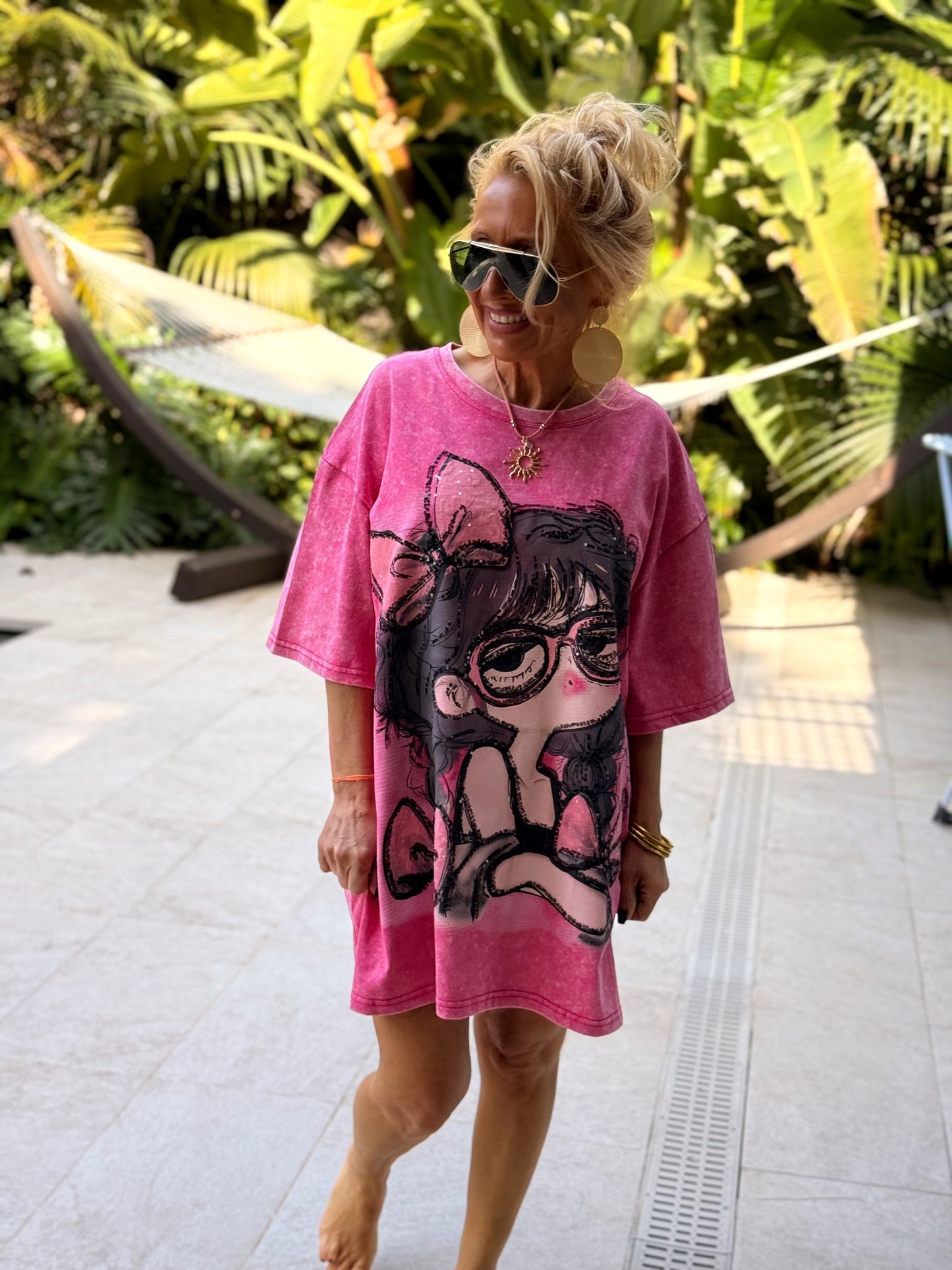 CAMISETA MUÑECA CON GAFAS MULTICOLOR