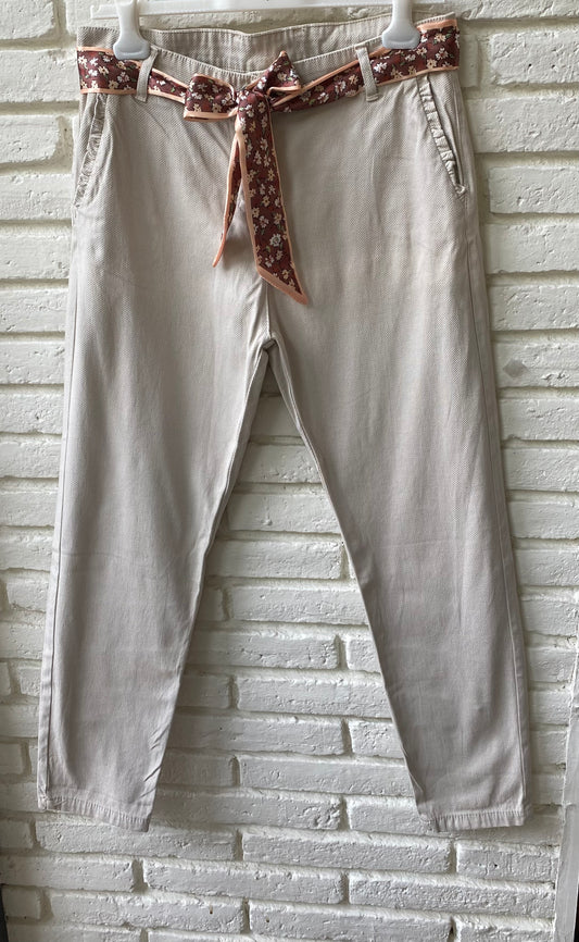 PANTALÓN CON LAZO