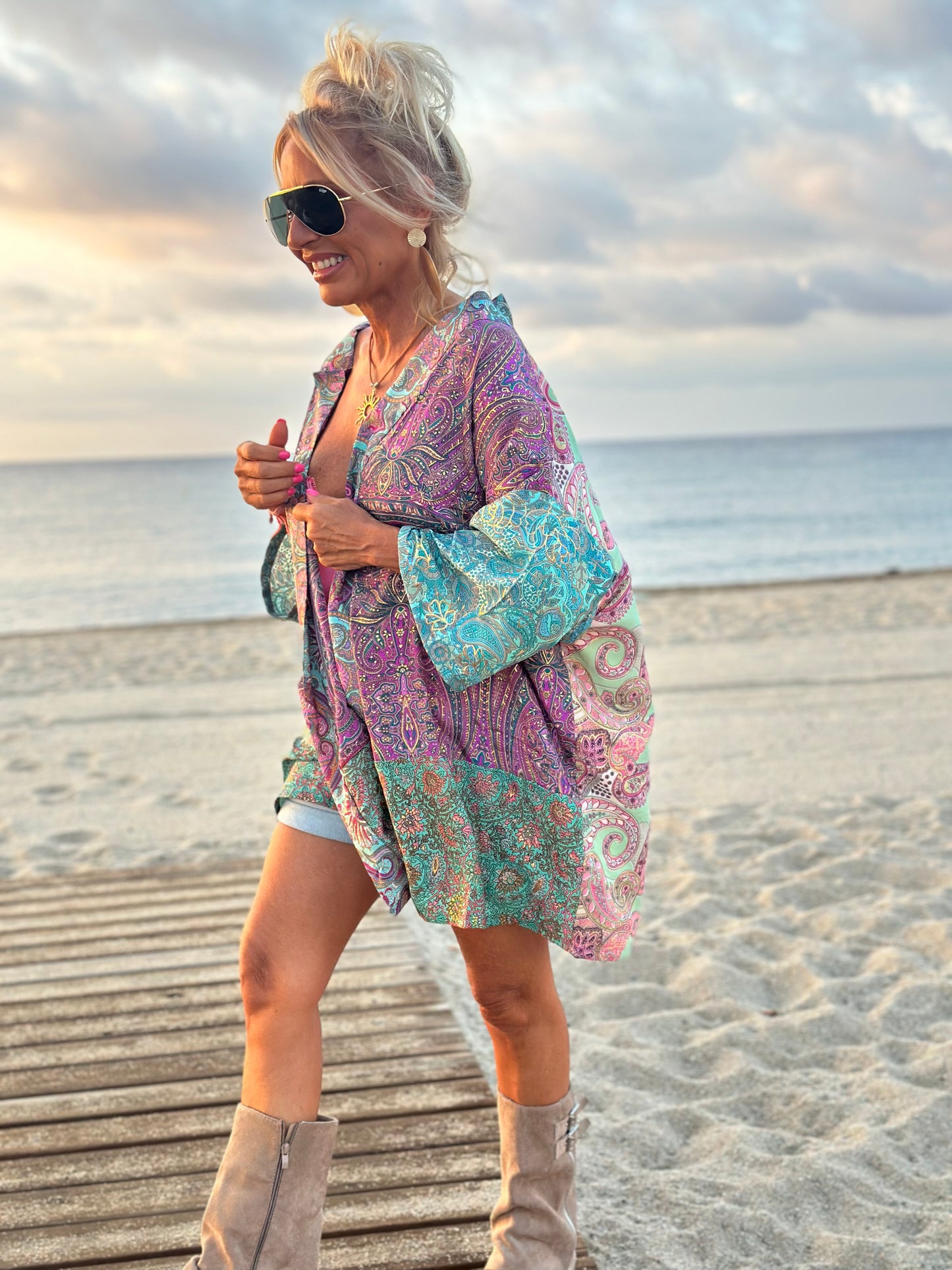 KIMONO CORTO ESTAMPADO MULTICOLOR