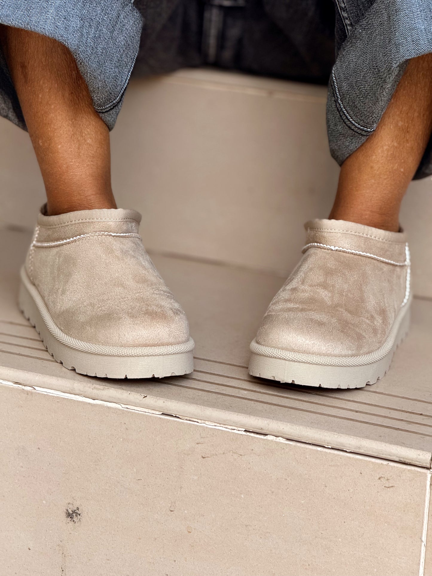 BOTAS MINI UGHY CRUDO