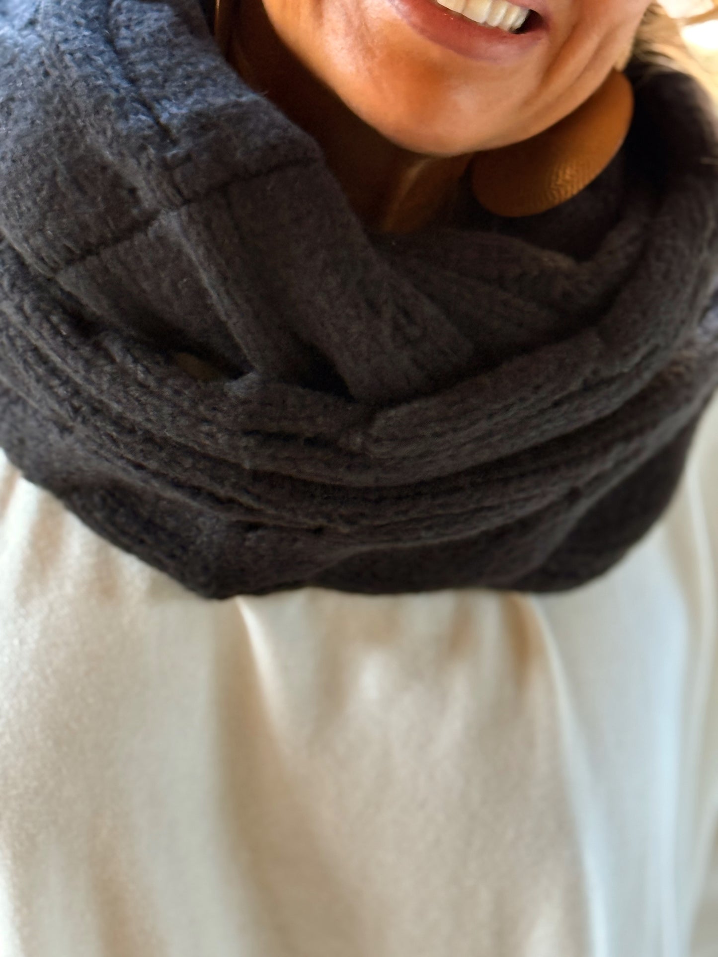 BUFANDA CUELLO DE PUNTO TRENZADO  MULTICOLOR