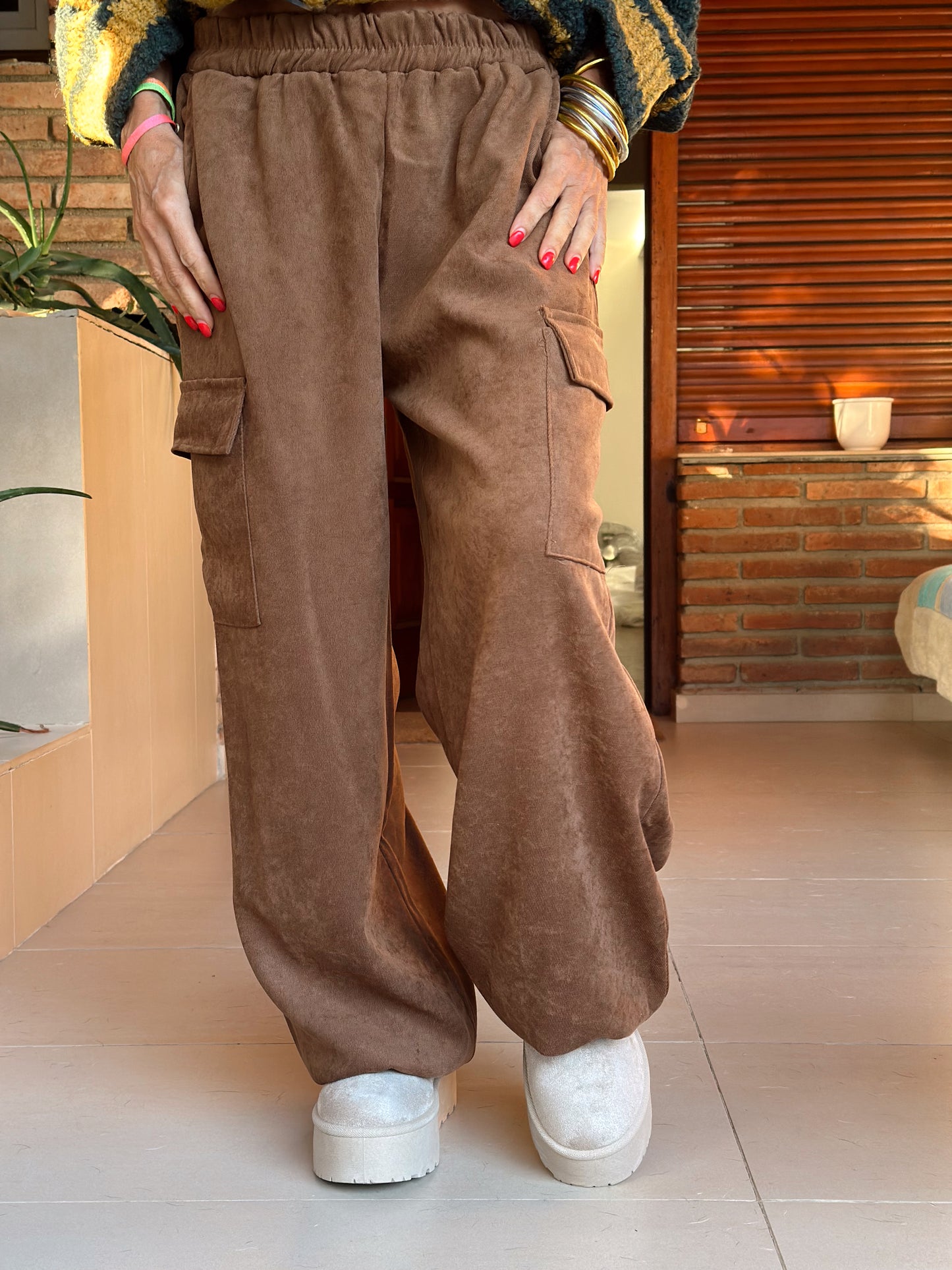 PANTALON BAGGY ODESSA CON BOLSILLOS CAMEL