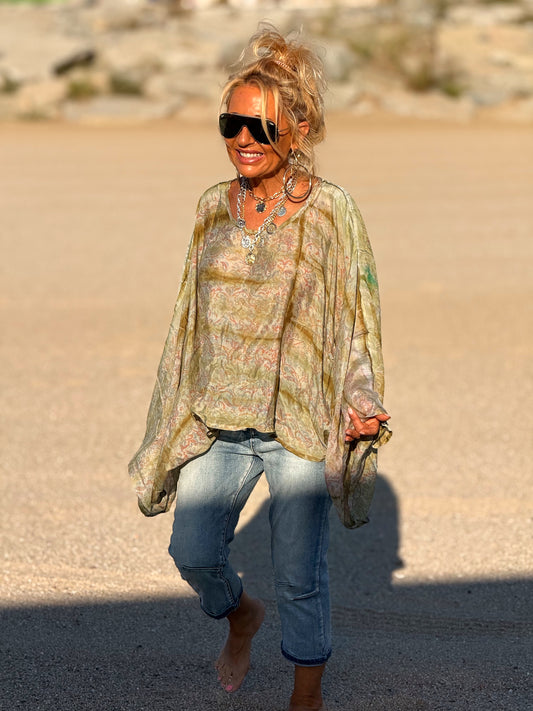 BLUSA-CAPA ESTAMPADO CREPE DE SEDA INDY MULTICOLOR