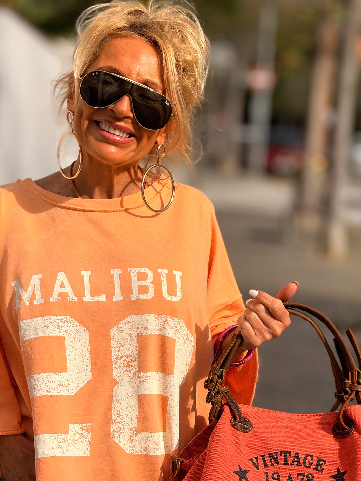 CAMISETA SUPER OVERSIZE DESGASTADA MALIBU MULTICOLOR
