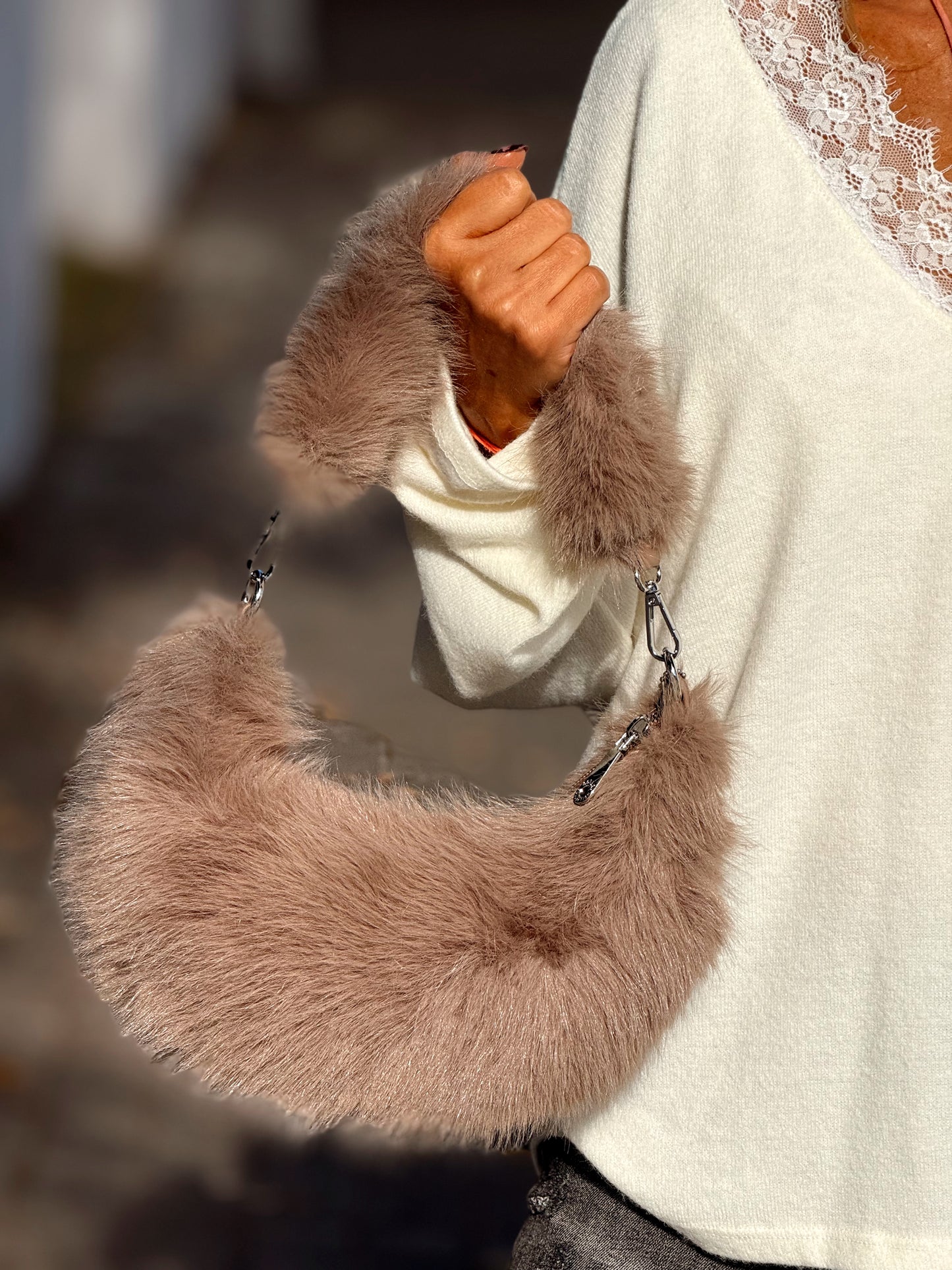 BOLSO GRANDE PELO SINTÉTICO LUNA MULTICOLOR