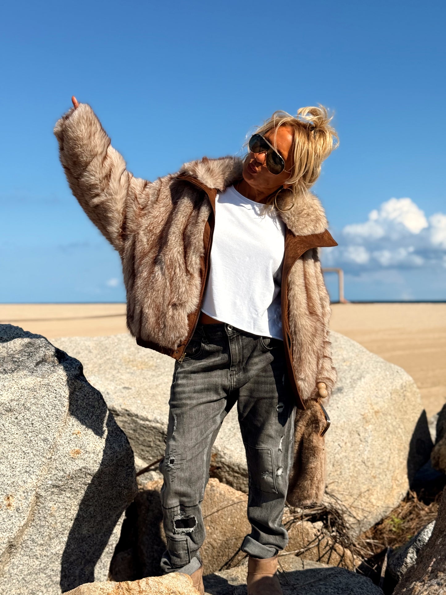 CHAQUETA GAMUZA DE PELO SINTÉTICO REVERSIBLE MARRON