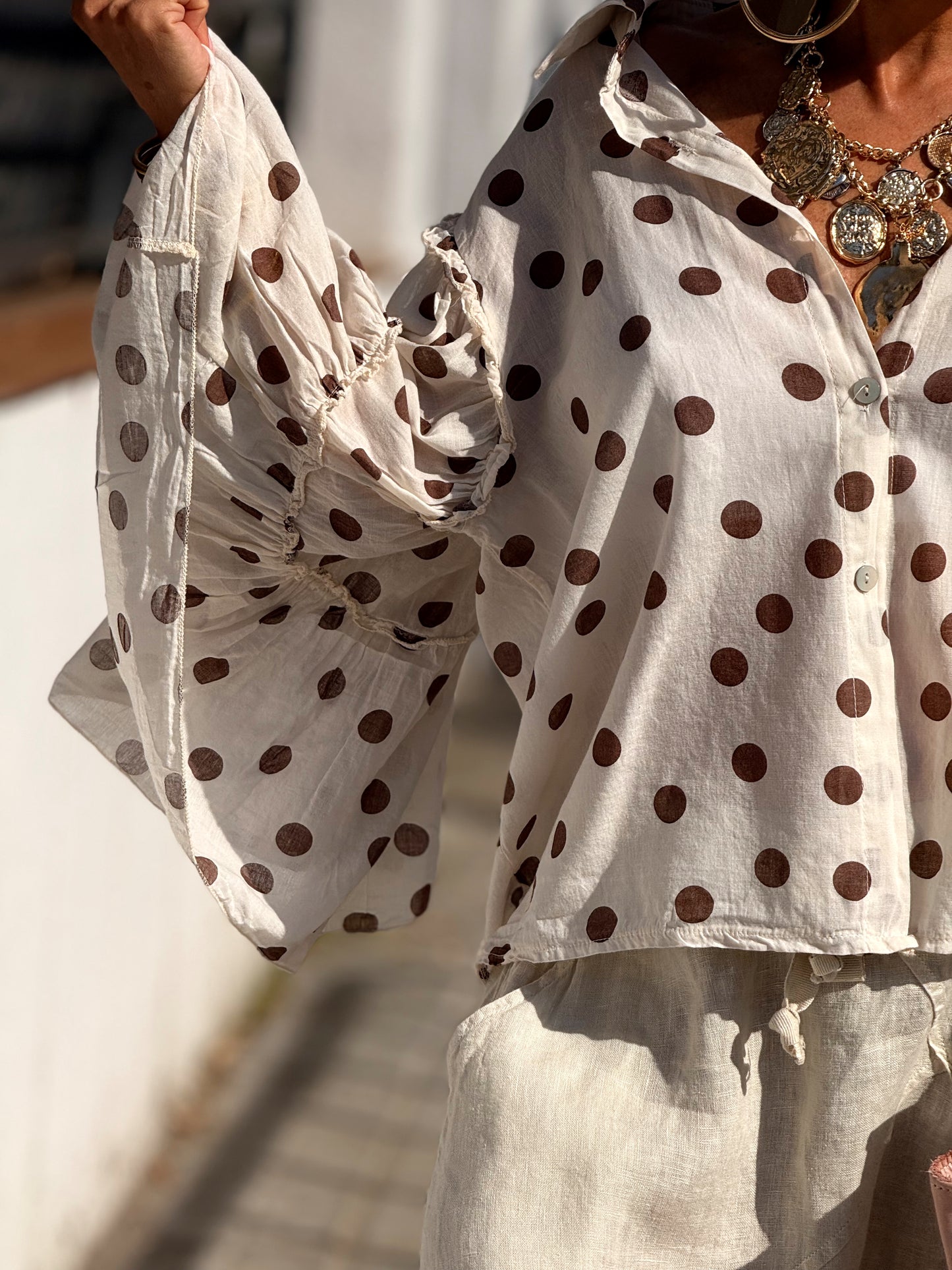 CAMISA CORTA LUNARES MULTICOLOR