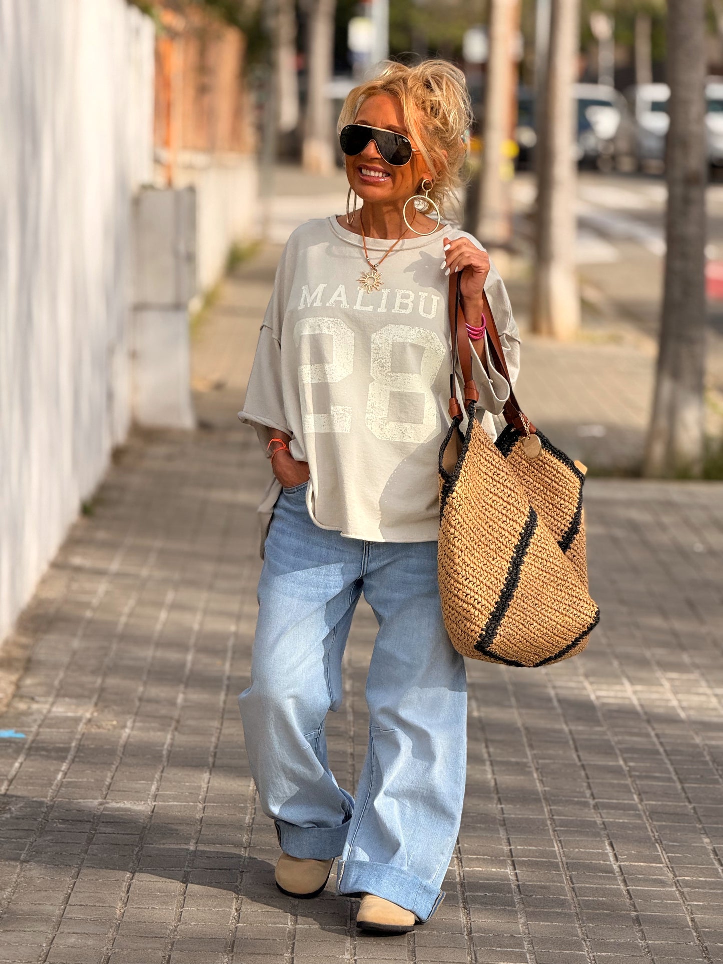 CAMISETA SUPER OVERSIZE DESGASTADA MALIBU MULTICOLOR