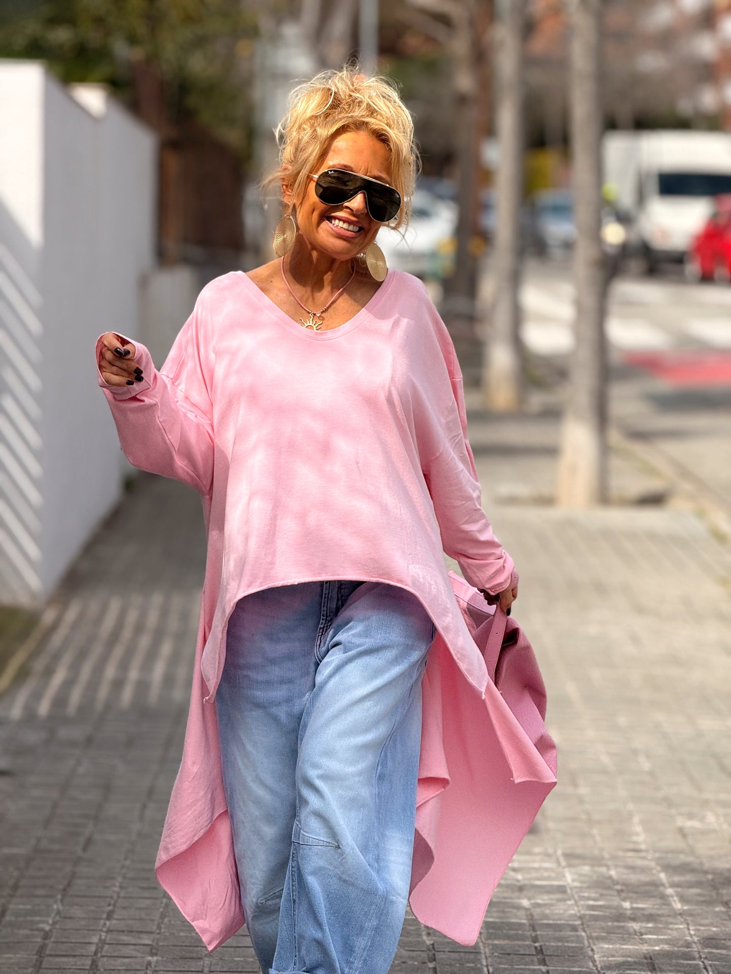 CAMISETA OVERSIZE ASIMÉTRICA MULTICOLOR