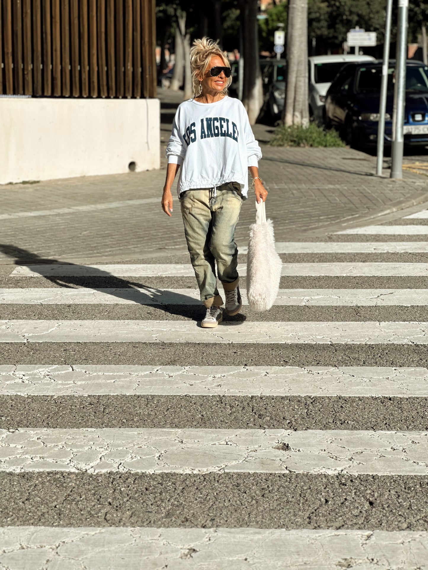 SUDADERA OVERSIZE CON CORDÓN LOS ANGELES BLANCO