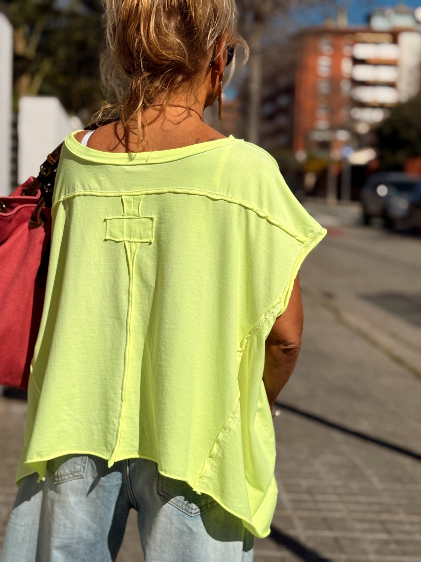 CAMISETA ASIMÉTRICA SACHA MULTICOLOR