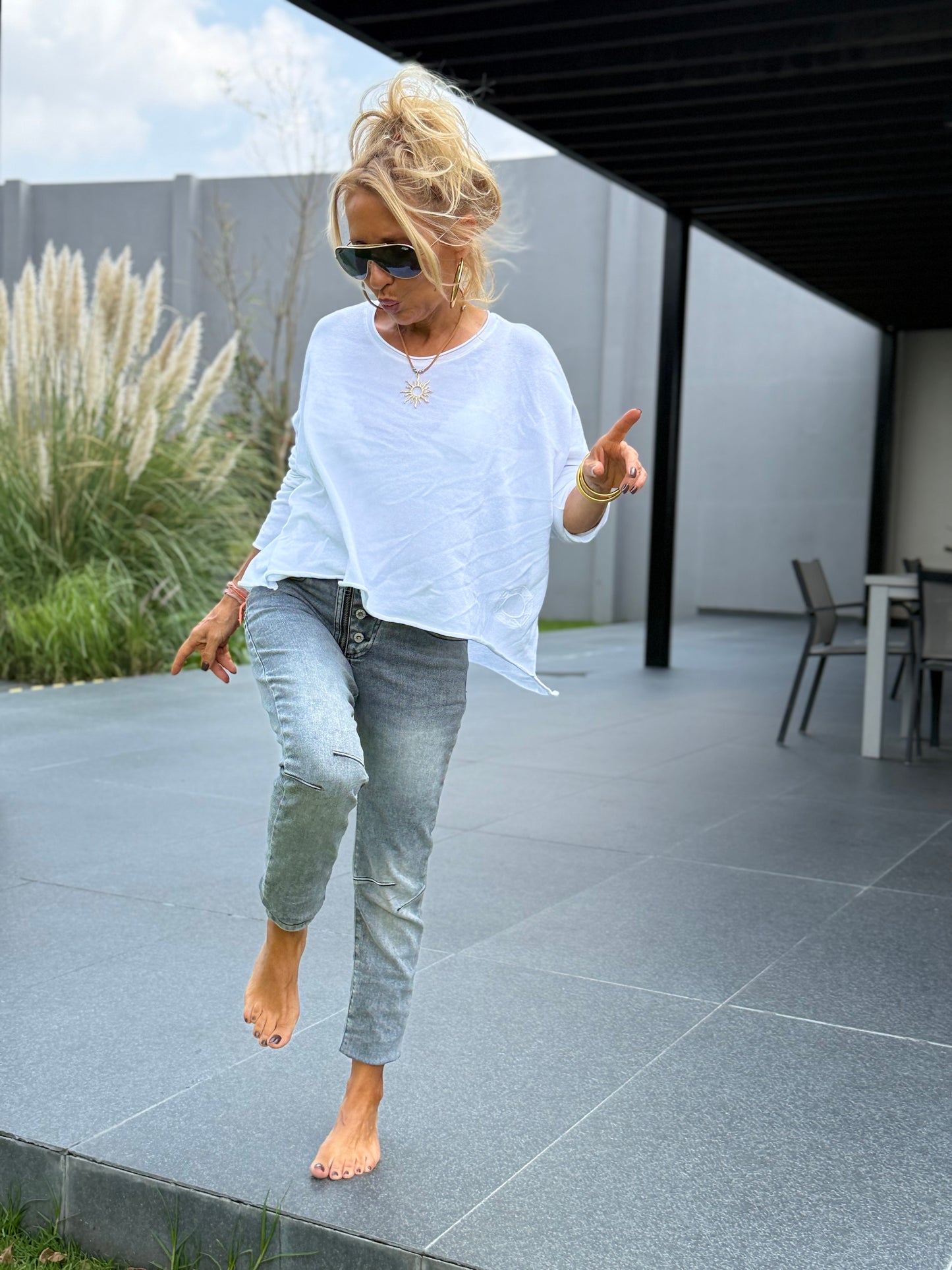 JEANS VAQUEROS GABY GRIS