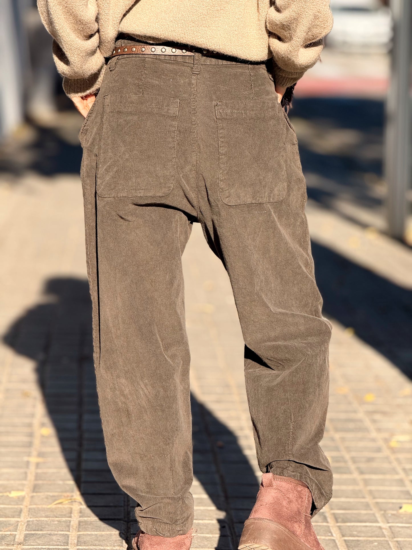 PANTALON CON CINTURÓN PEDRO MARRÓN