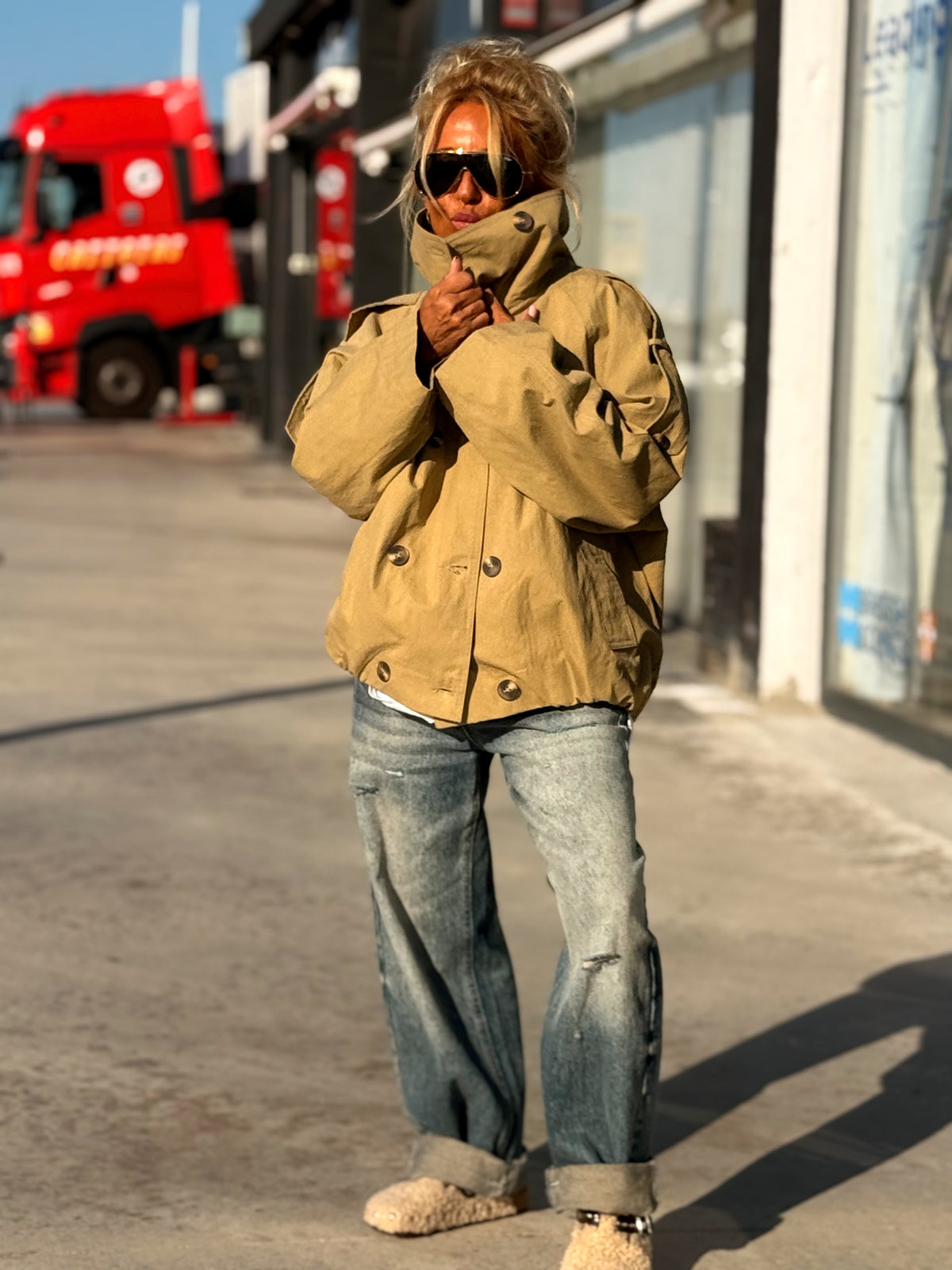 CHAQUETA FORRADA BEIGE