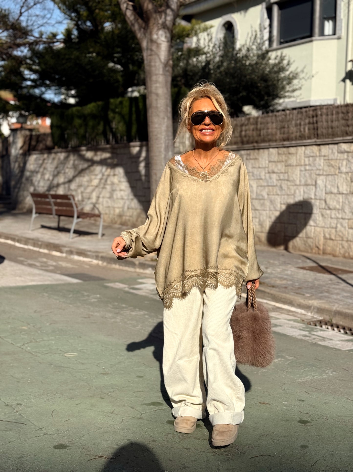 BLUSA OVERSIZE LENCERO PAULA MULTICOLOR