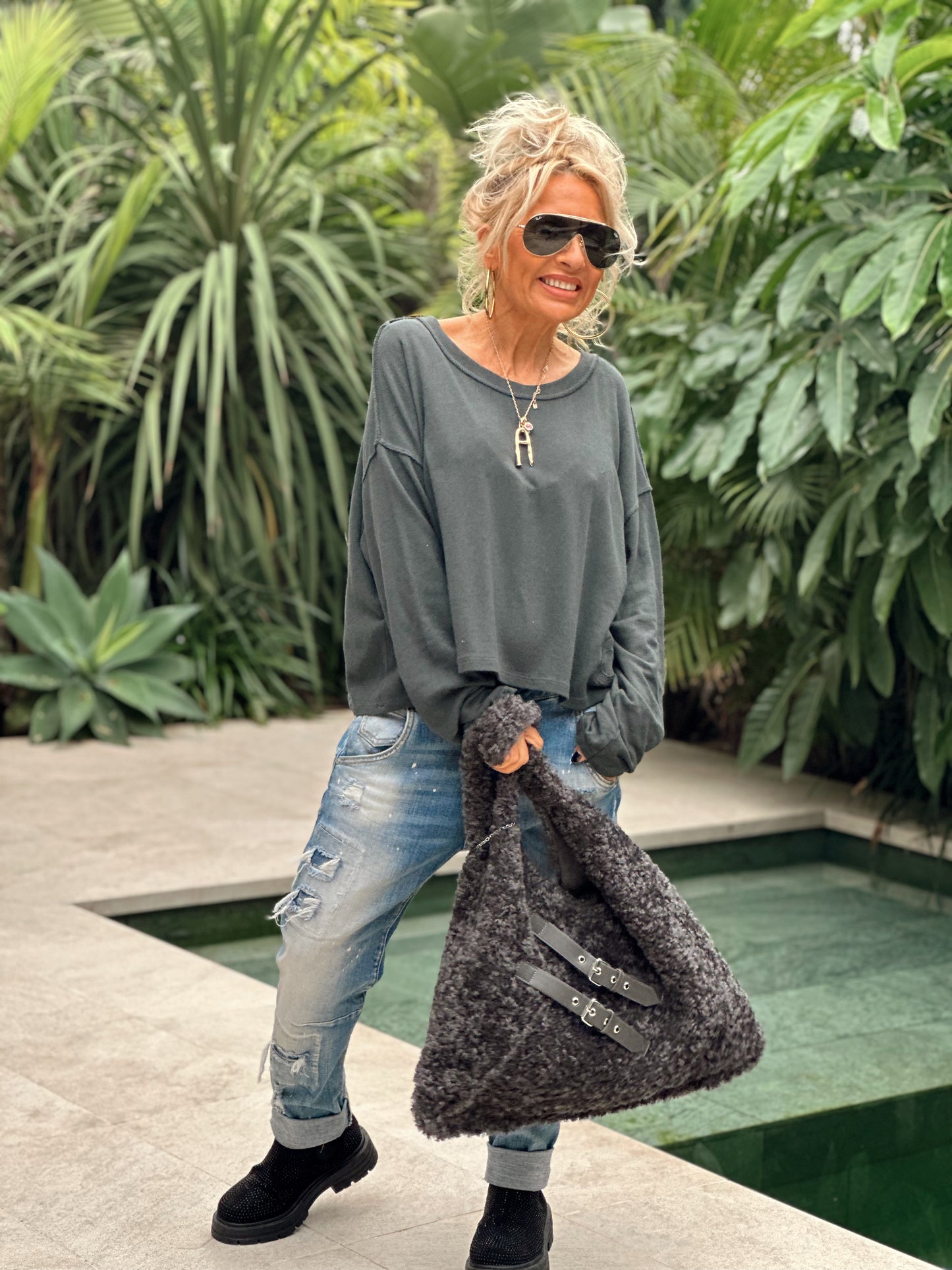 CAMISETA OVERSIZE SHILA GRIS