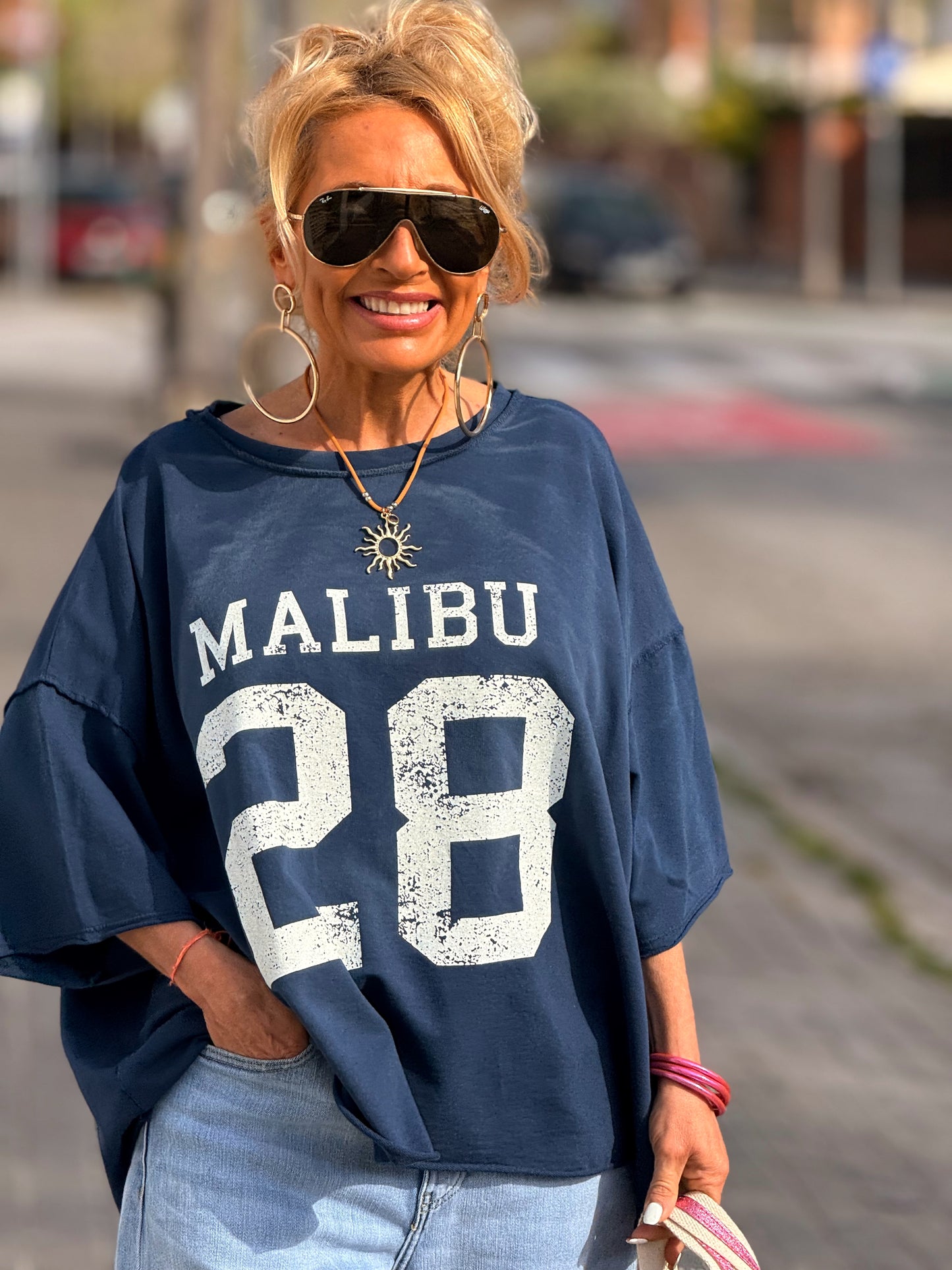 CAMISETA SUPER OVERSIZE DESGASTADA MALIBU MULTICOLOR