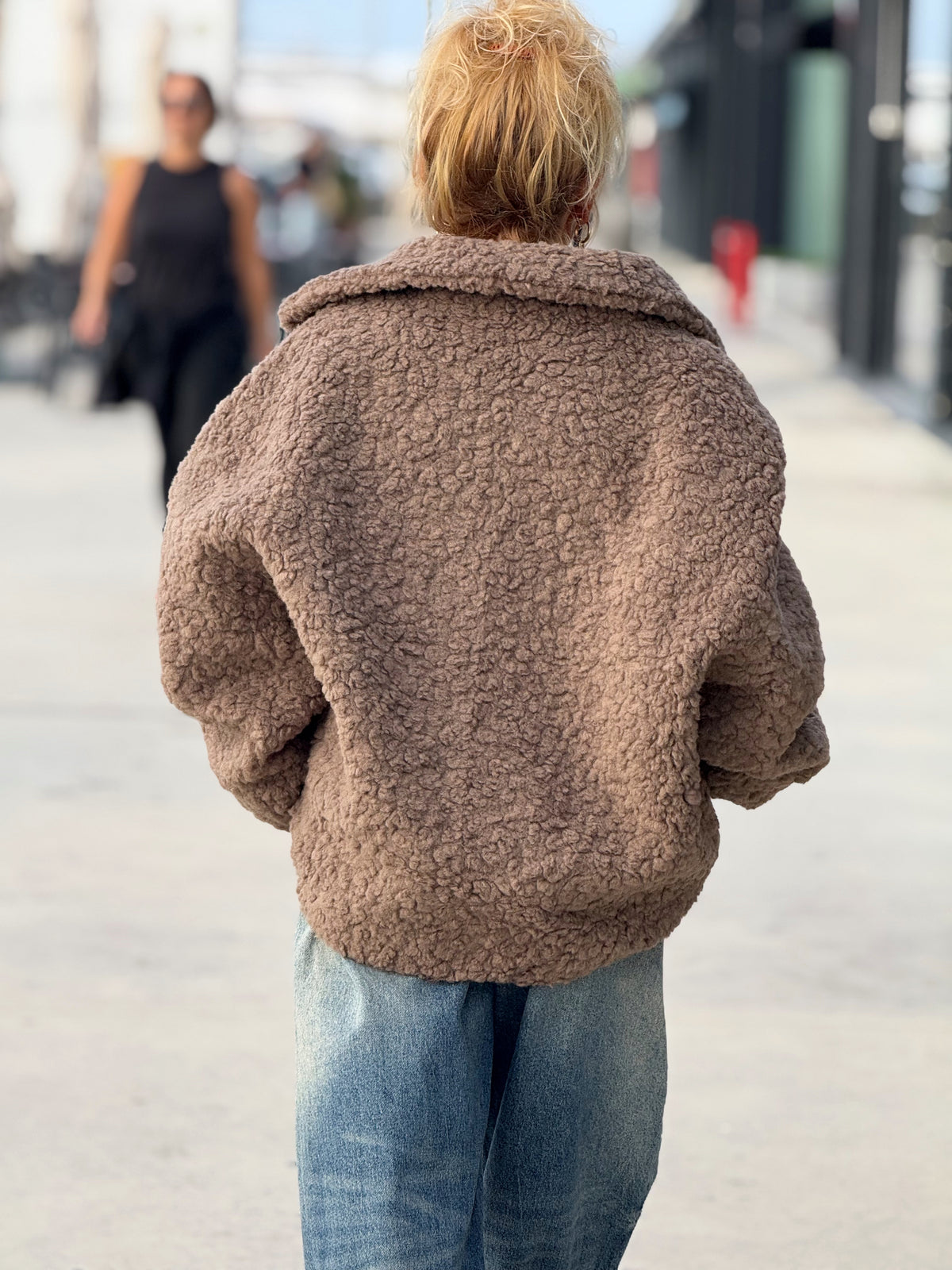 CHAQUETA OVERSIZE REVERSIBLE MOKA