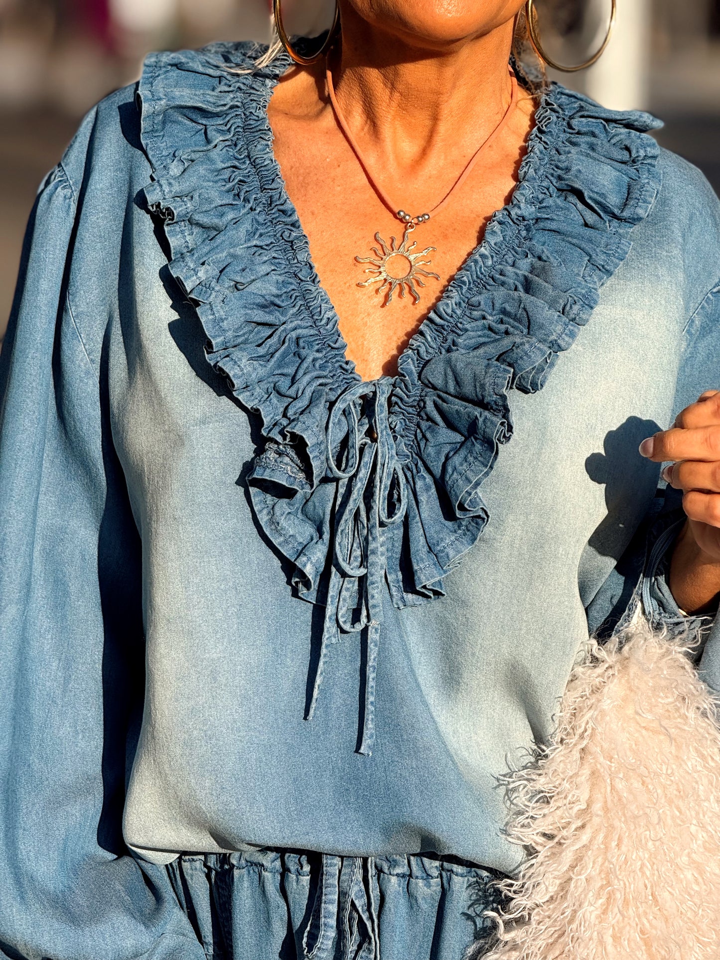 BLUSA VAQUEROS VOLANTE MULTICOLOR