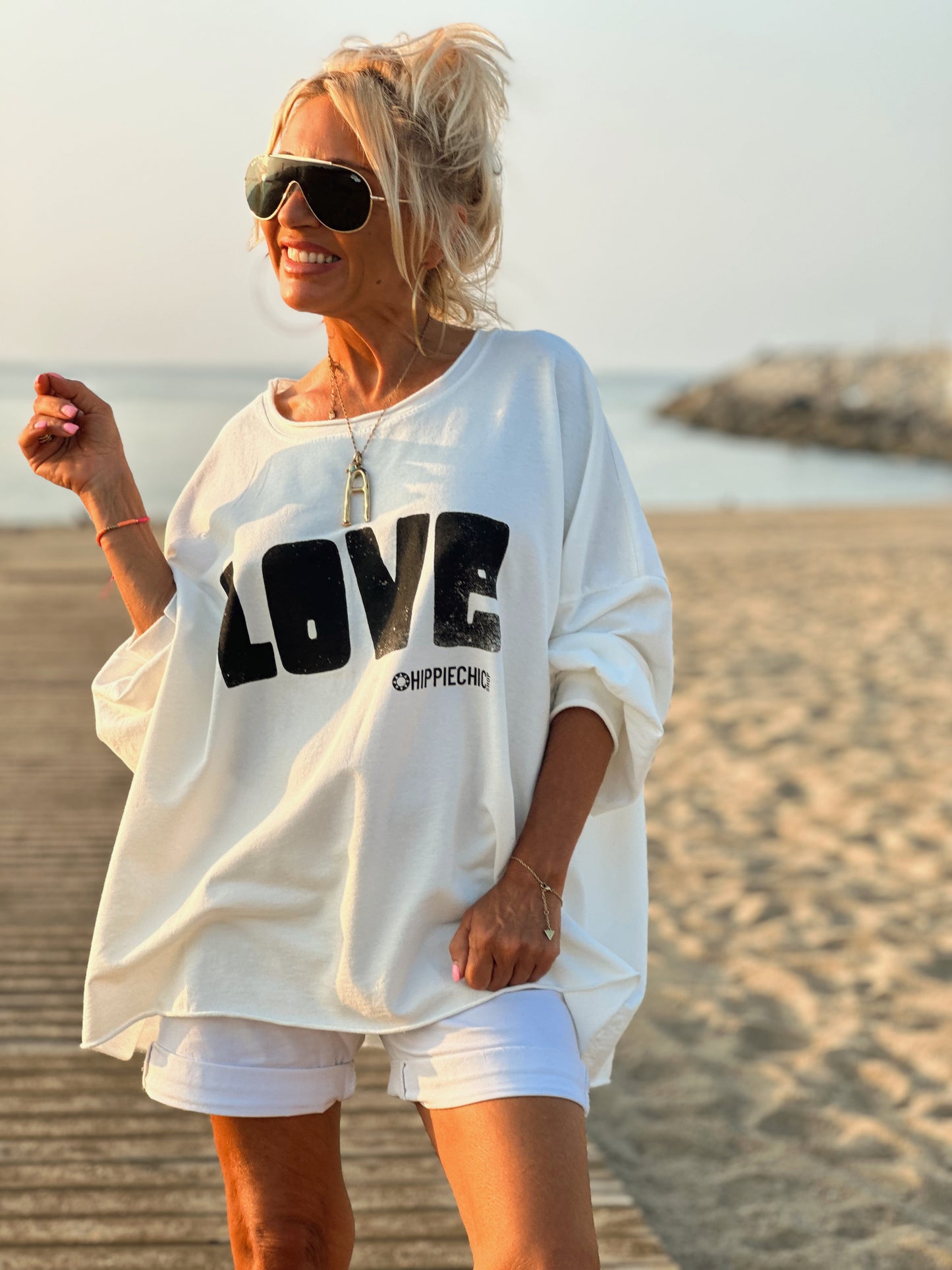 SUDADERA OVERSIZE LOVE BLANCO