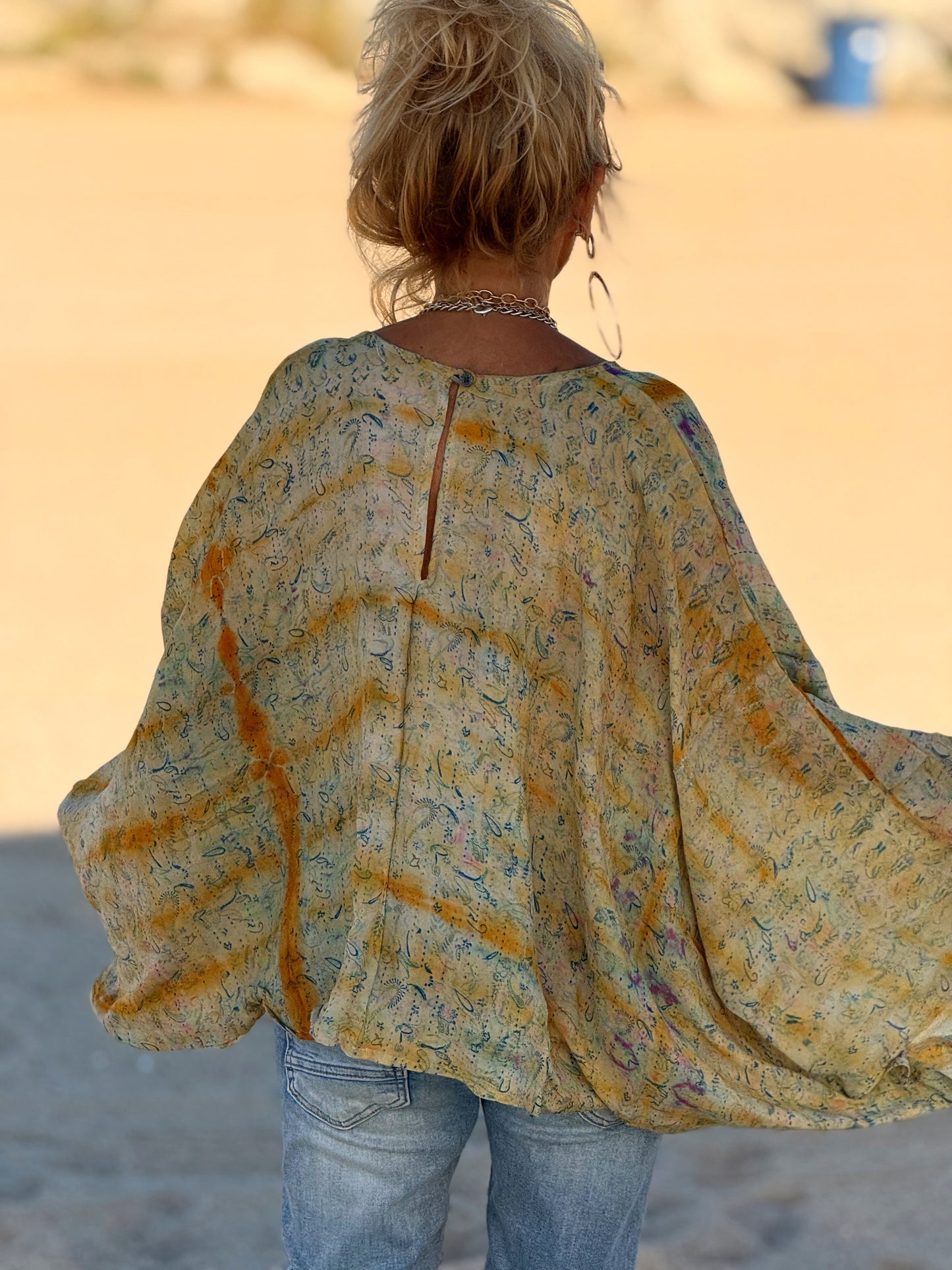 BLUSA-CAPA ESTAMPADO CREPE DE SEDA INDY MULTICOLOR