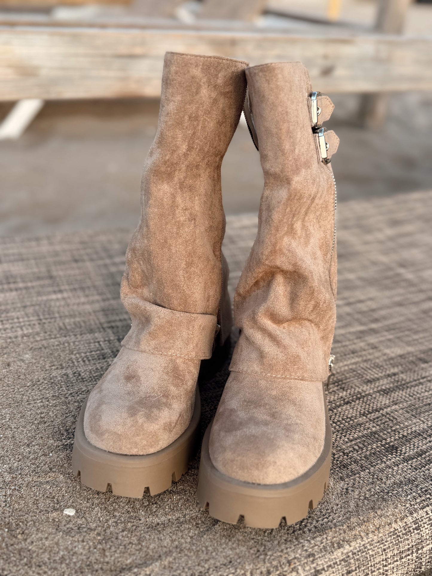 BOTAS ANTE MOTERO BEIGE