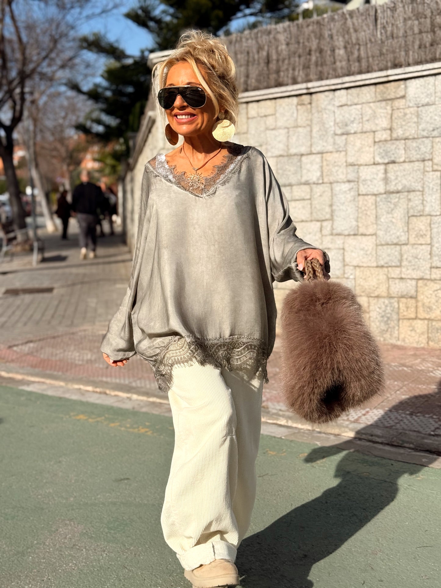 BLUSA OVERSIZE LENCERO PAULA MULTICOLOR