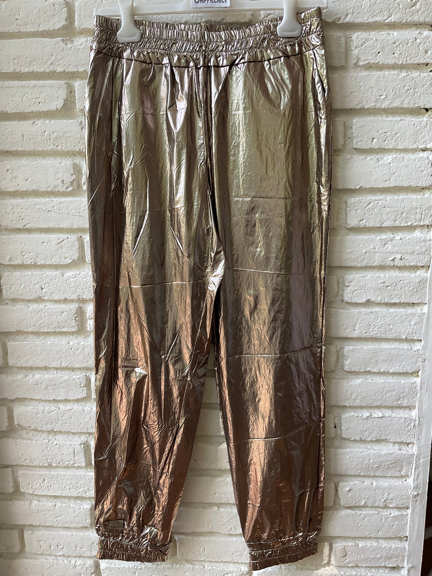 PANTALÓN CON BRILLO MULTICOLOR