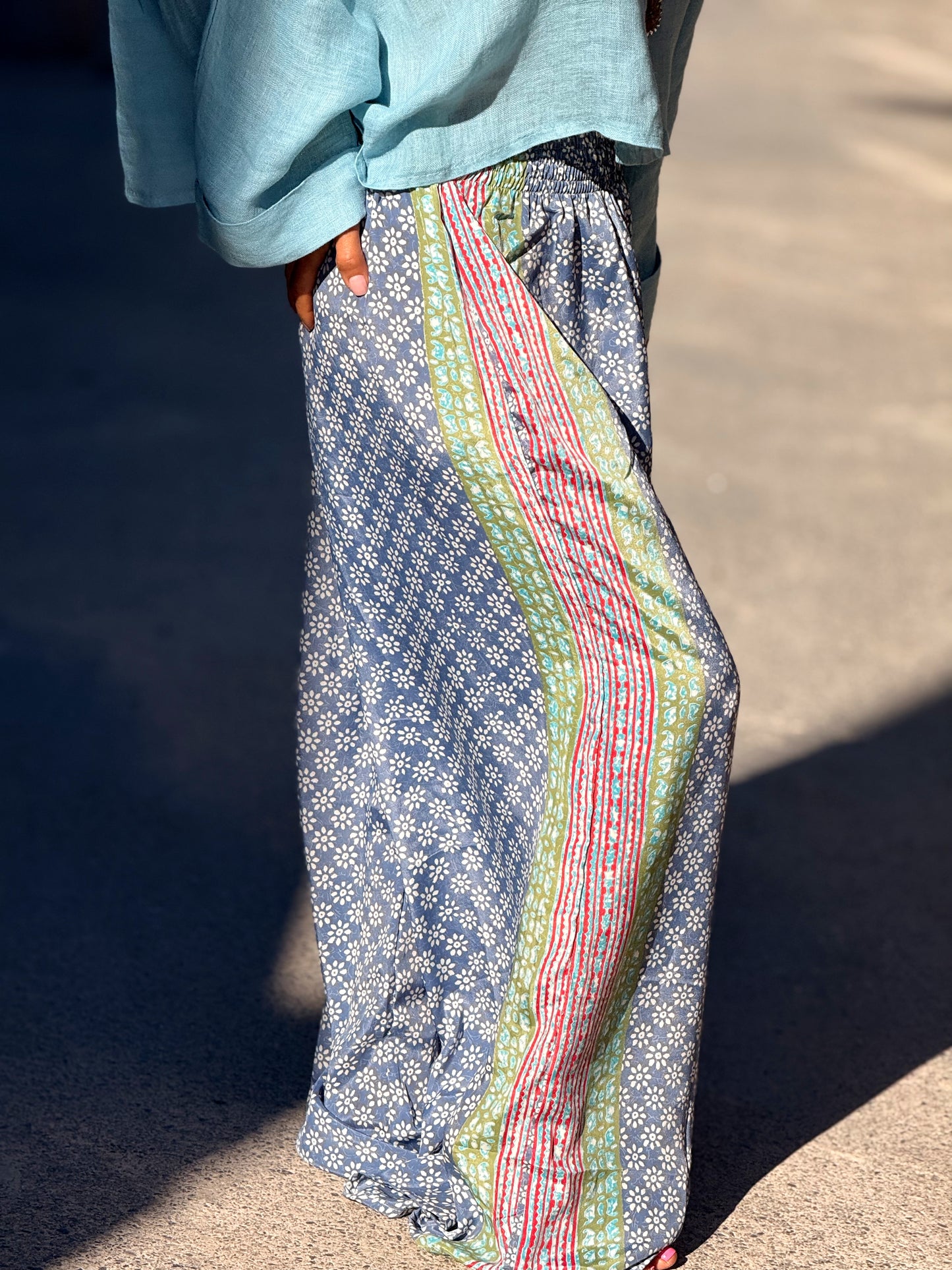 PANTALON HIPPIE CHIC ESTAMPADO MULTICOLOR