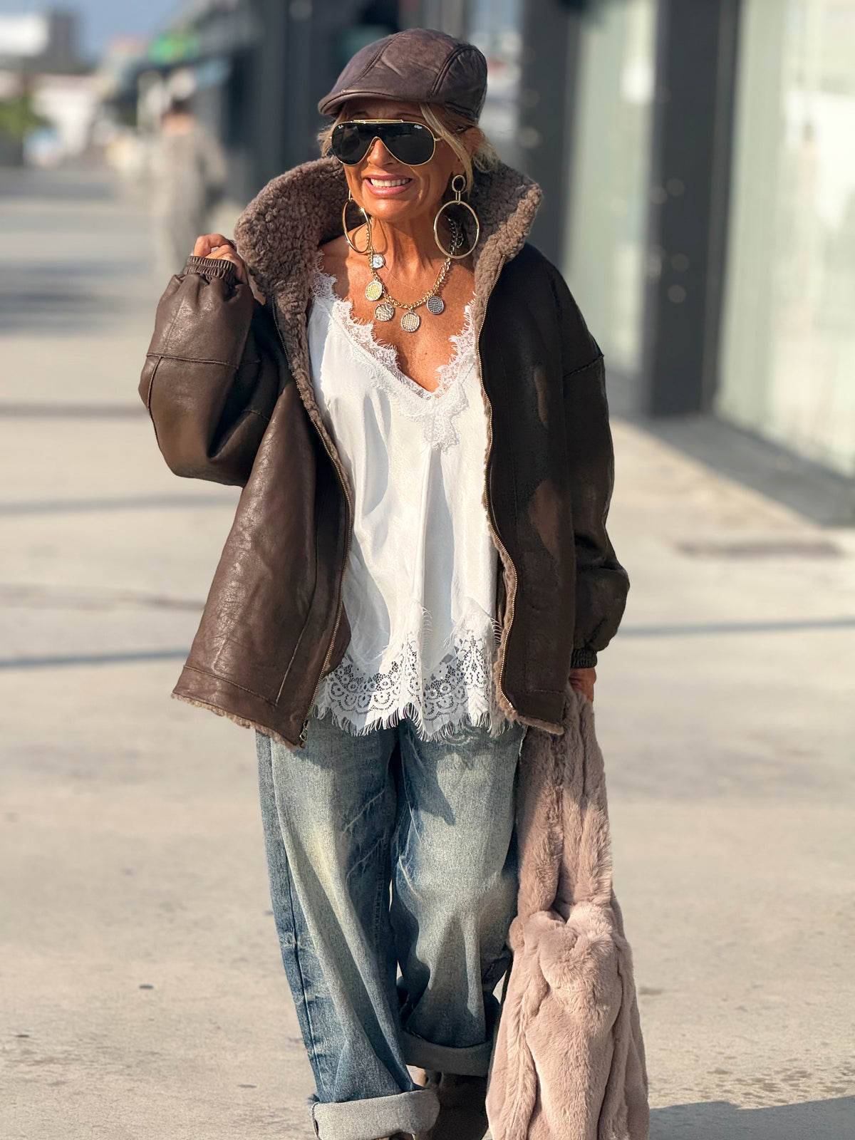 CHAQUETA OVERSIZE REVERSIBLE MOKA