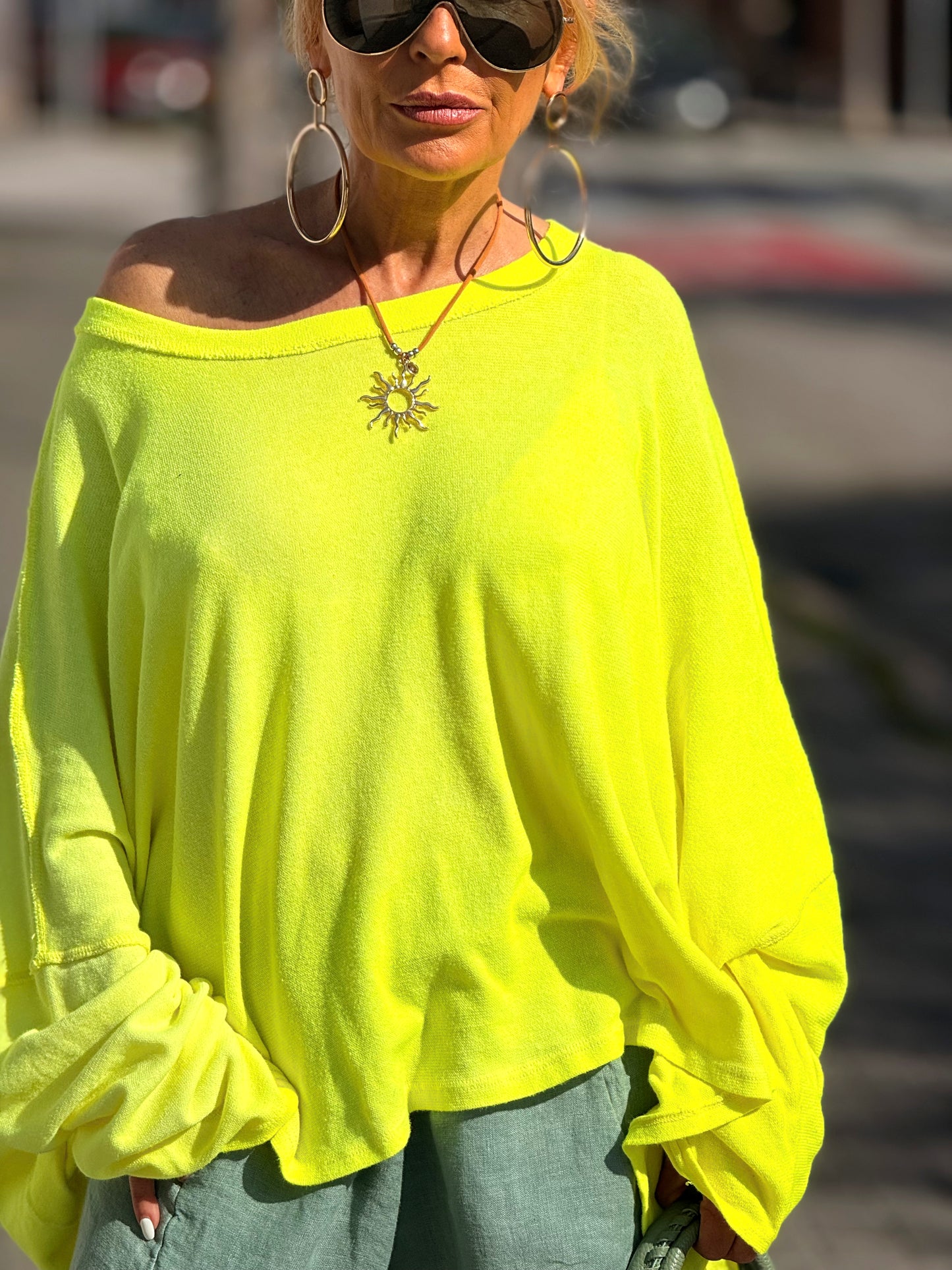 CAMISETA SUPER OVERSIZE SHILA NÉON MULTICOLOR