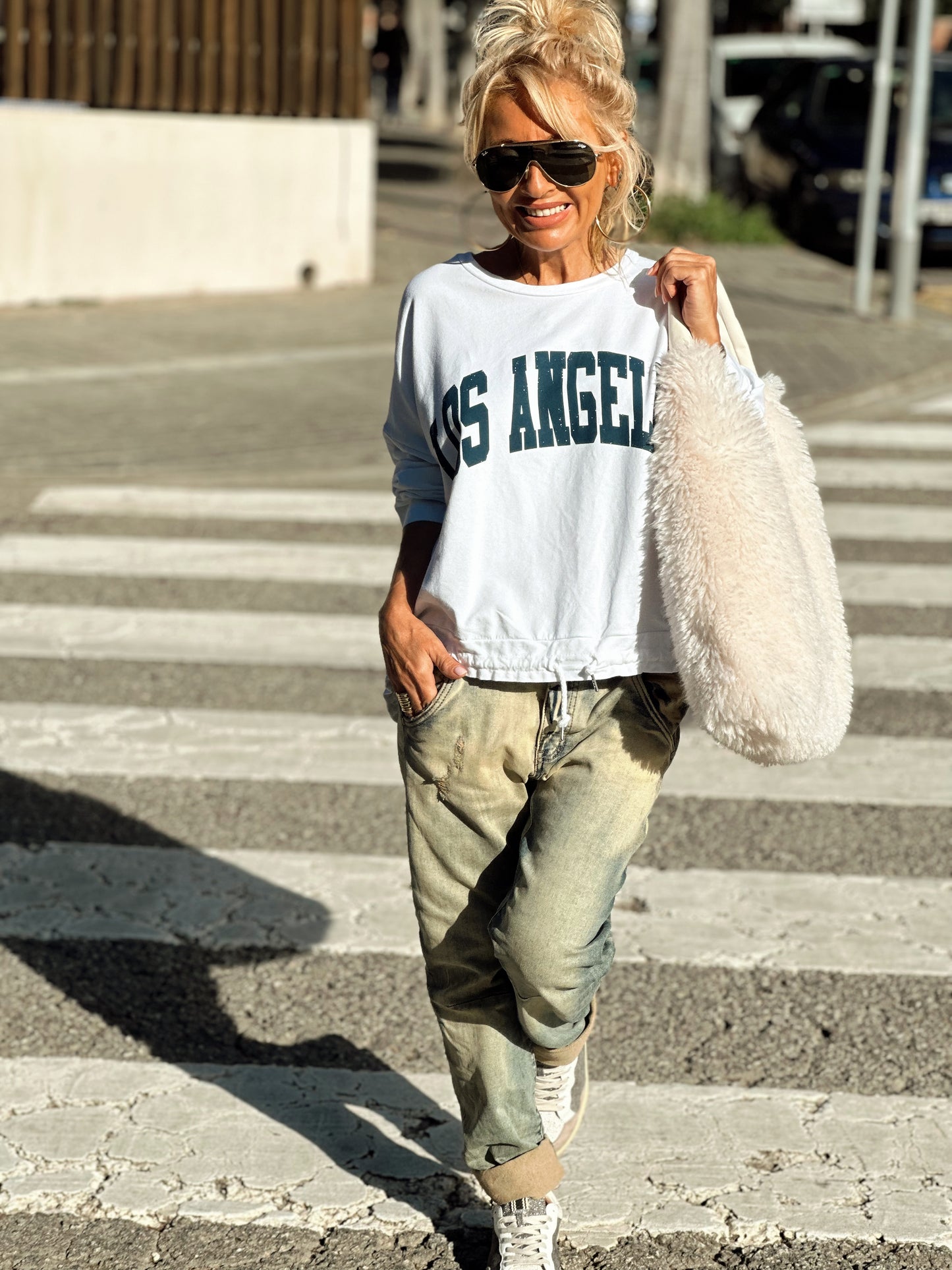 SUDADERA OVERSIZE CON CORDÓN LOS ANGELES BLANCO