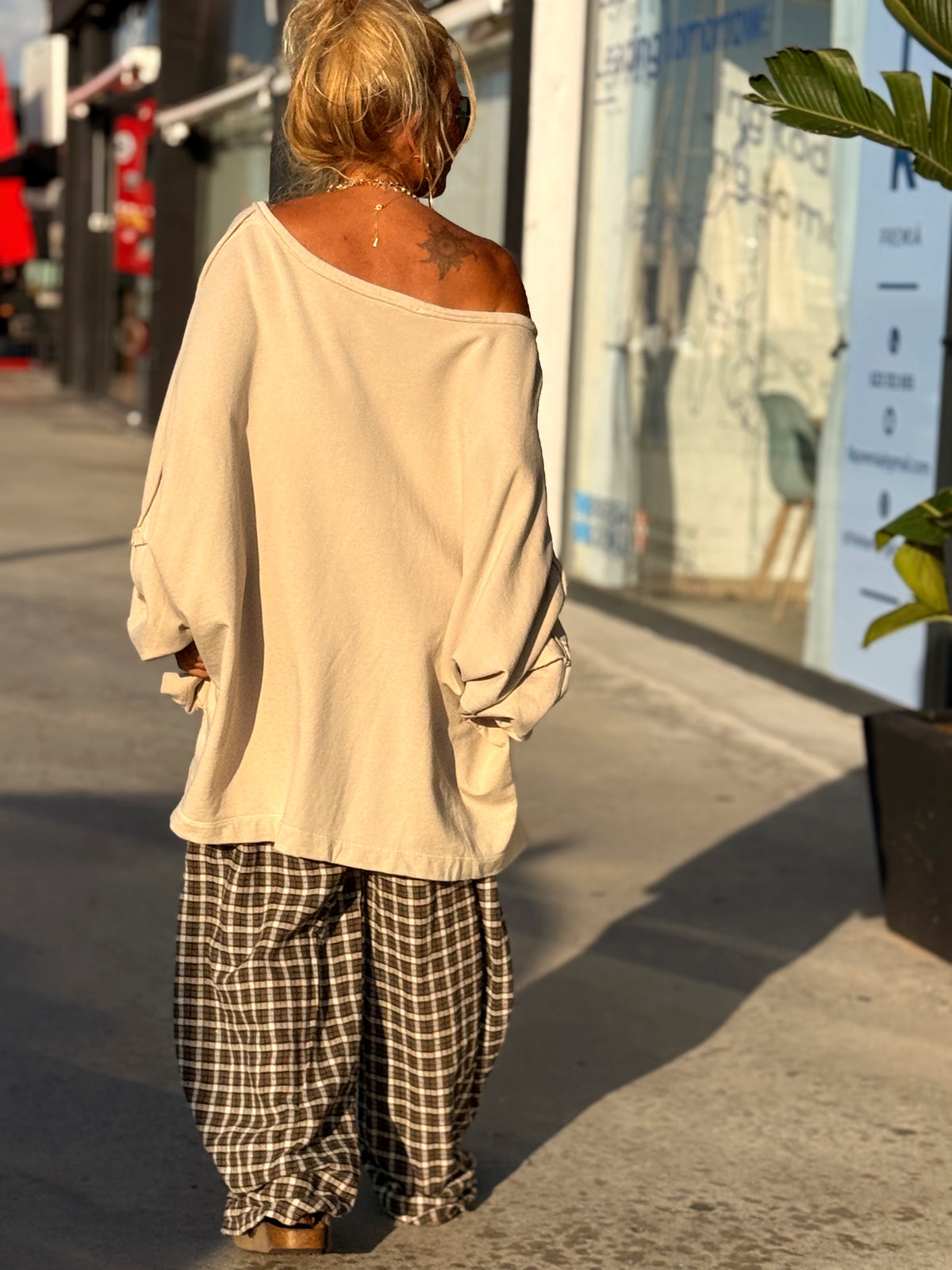 SUDADERA SUPER OVERSIZE MARLON BEIGE