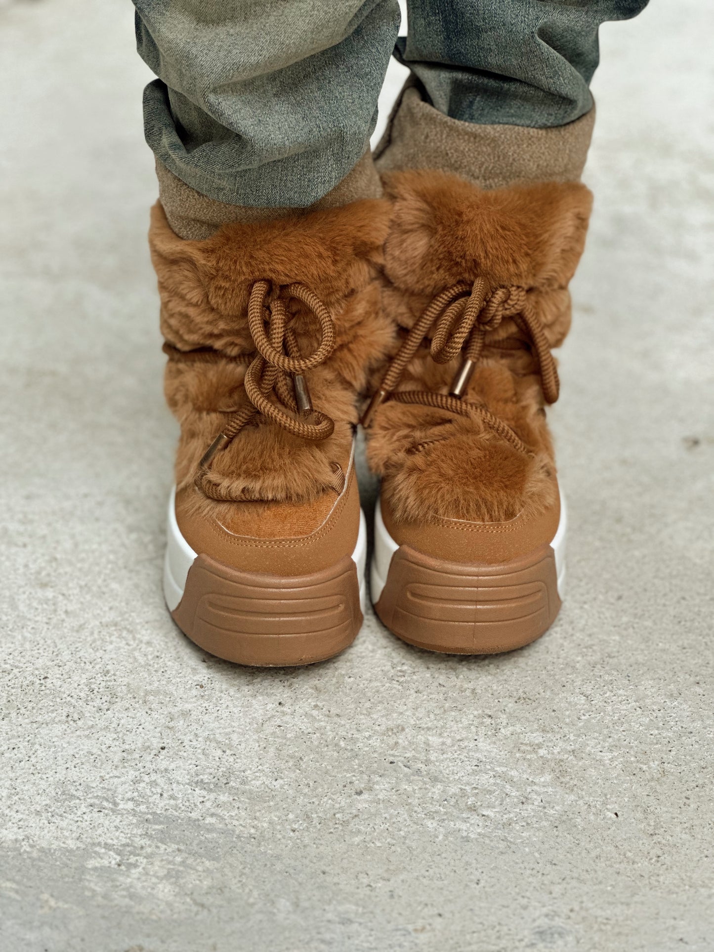 BOTAS PELO SINTÉTICO LUISI CAMEL