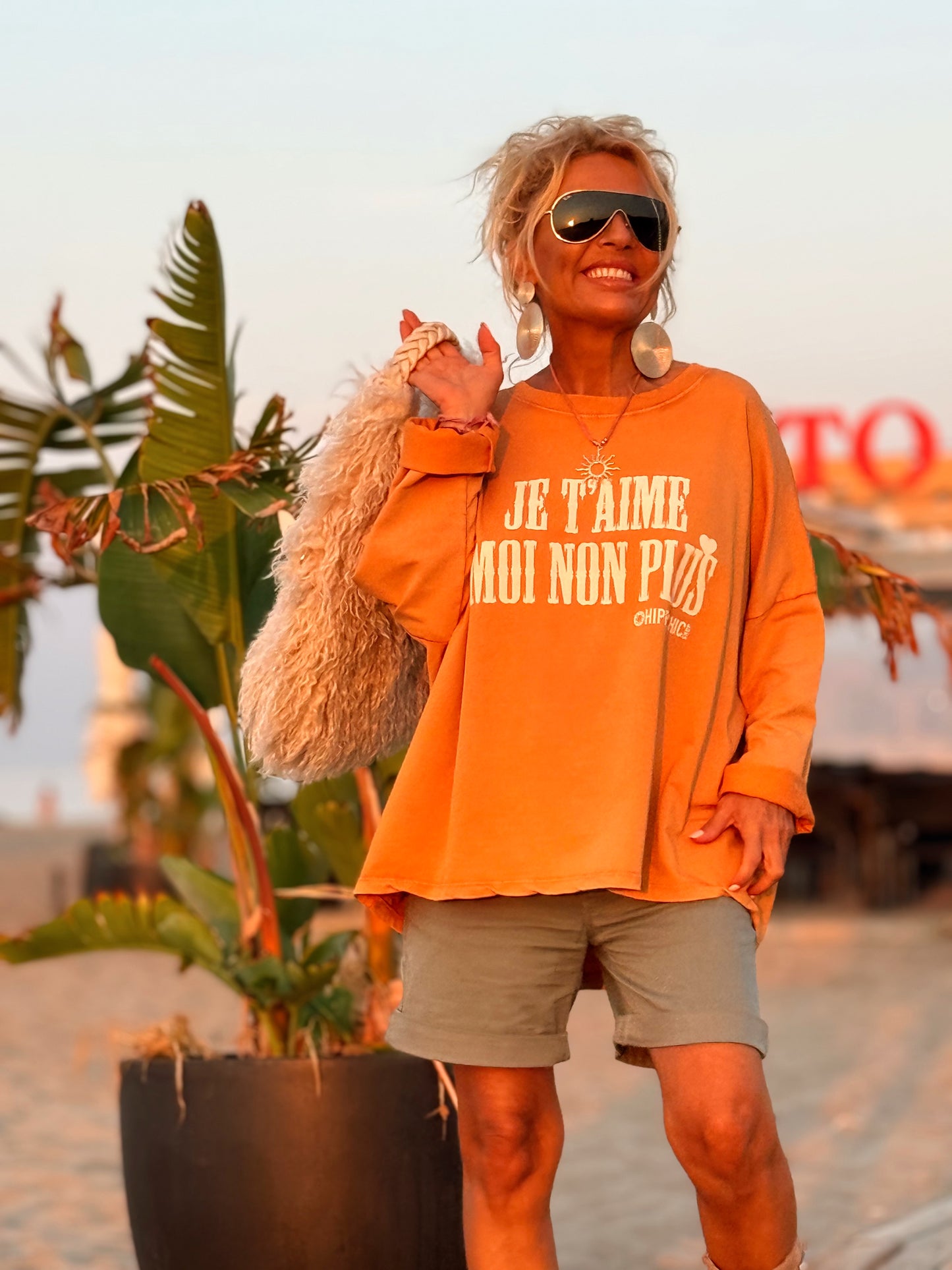 SUDADERA OVERSIZE JE T’AIME MOI NON PLUS MULTICOLOR