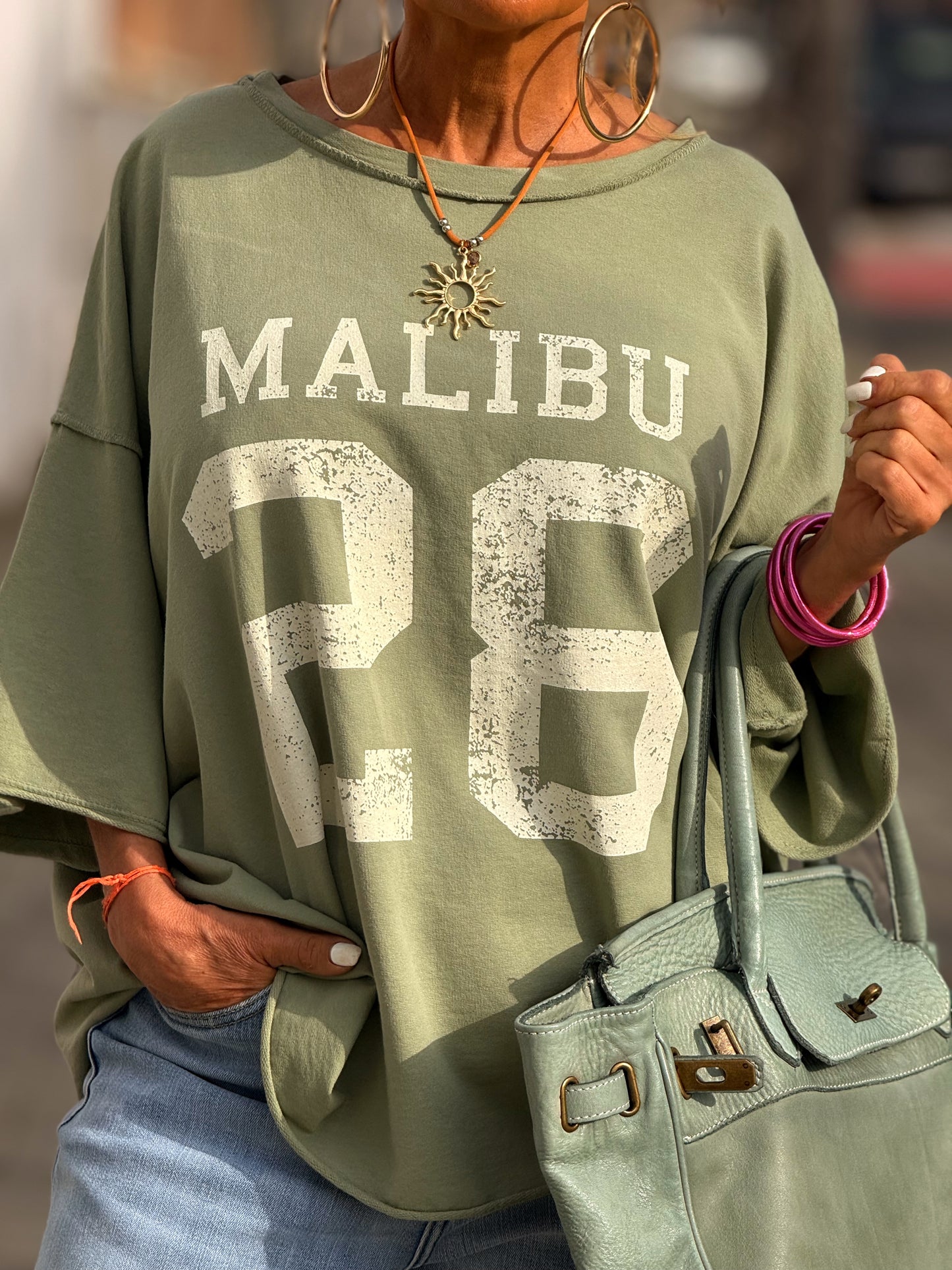 CAMISETA SUPER OVERSIZE DESGASTADA MALIBU MULTICOLOR