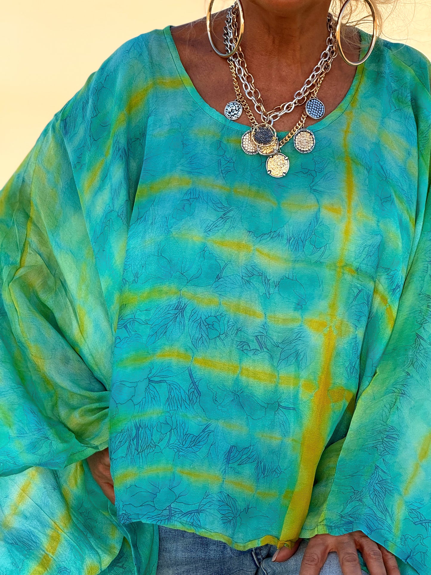 BLUSA-CAPA ESTAMPADO CREPE DE SEDA INDY MULTICOLOR