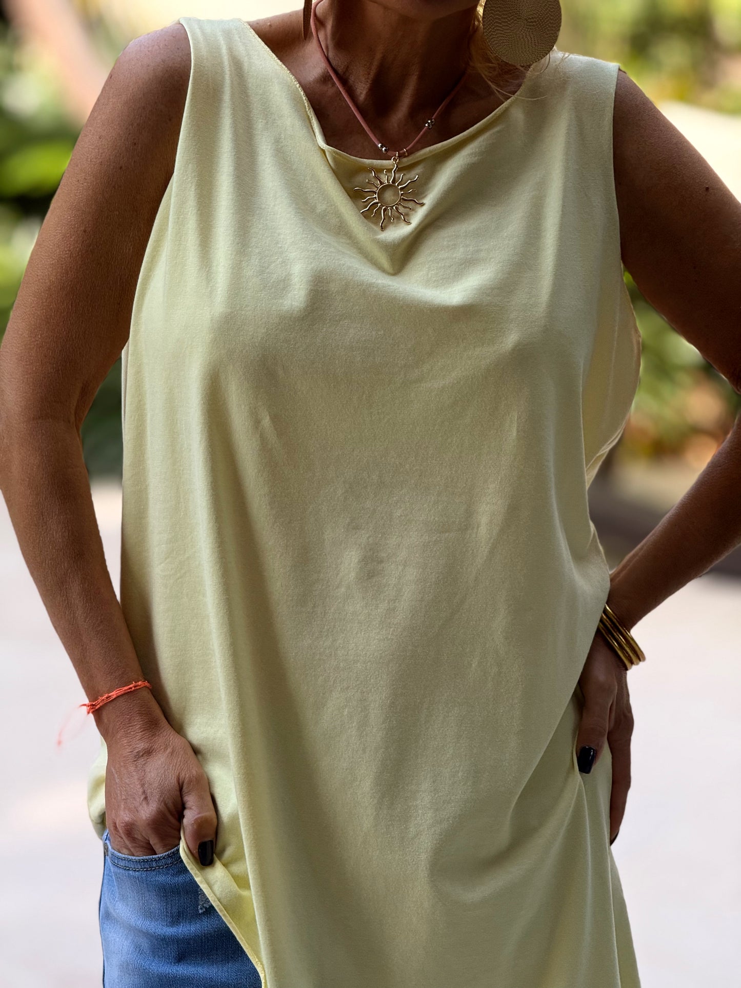 TOP ASIMÉTRICO MULTICOLOR