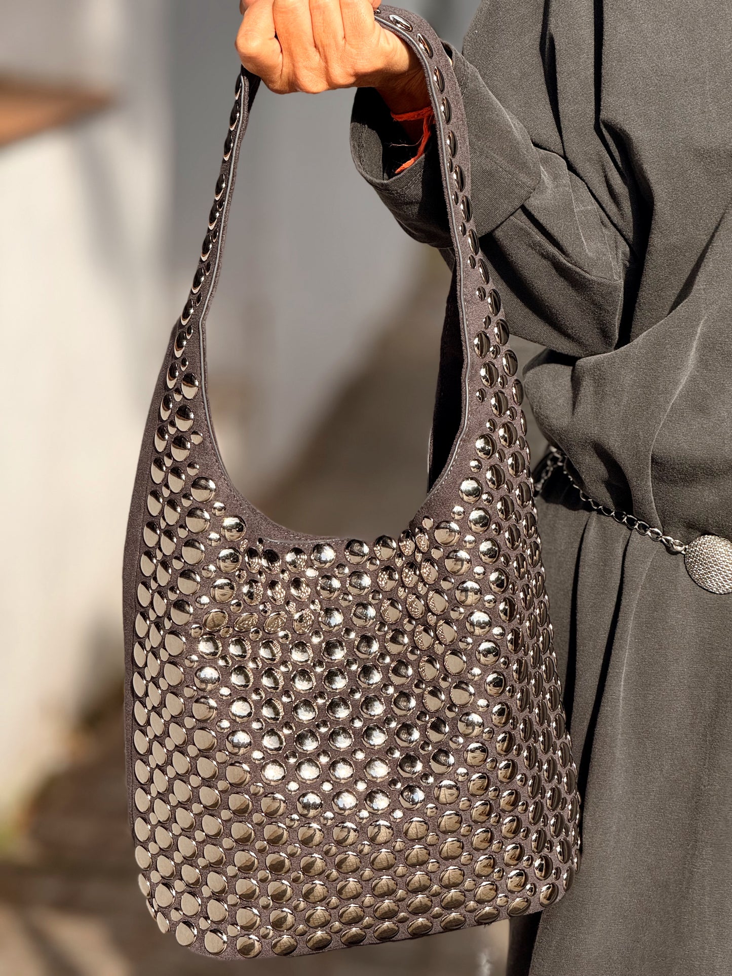 BOLSO TACHAS MULTICOLOR