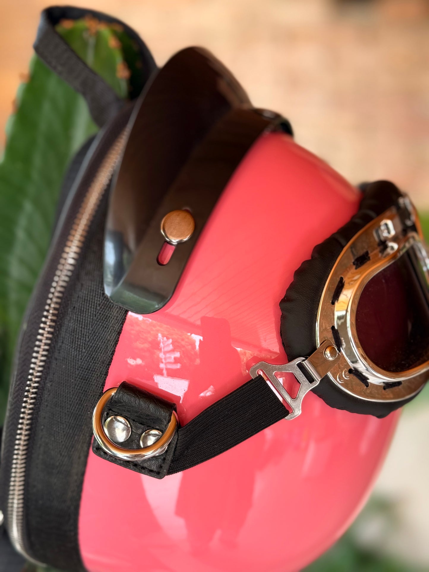 BOLSO-MOCHILA CASCO ROSA