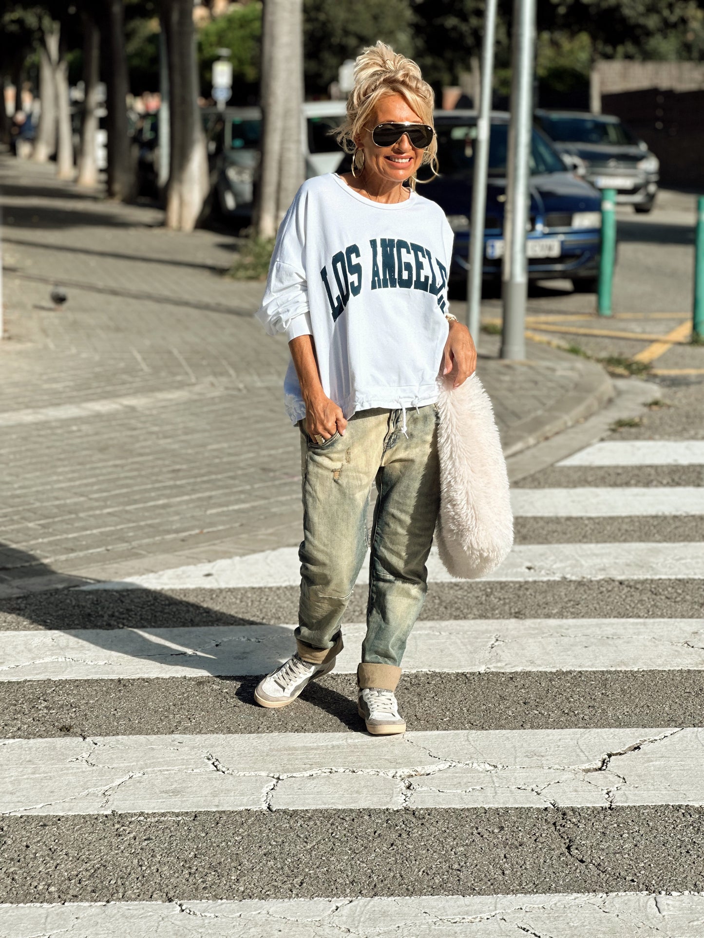 SUDADERA OVERSIZE CON CORDÓN LOS ANGELES BLANCO