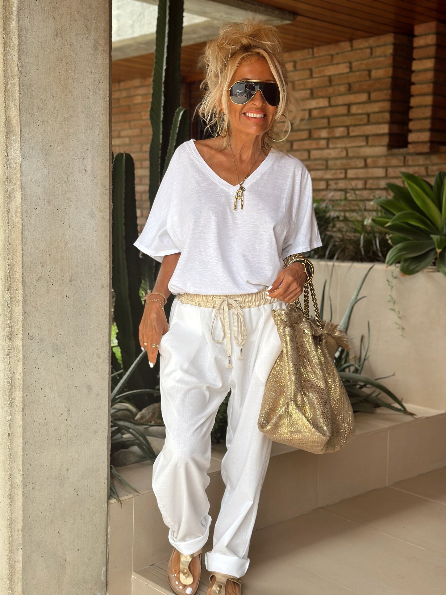 PANTALON OVERSIZE ST-TROPEZ CATHERINE DENEUVE CON GOMA BLANCO/DORADO